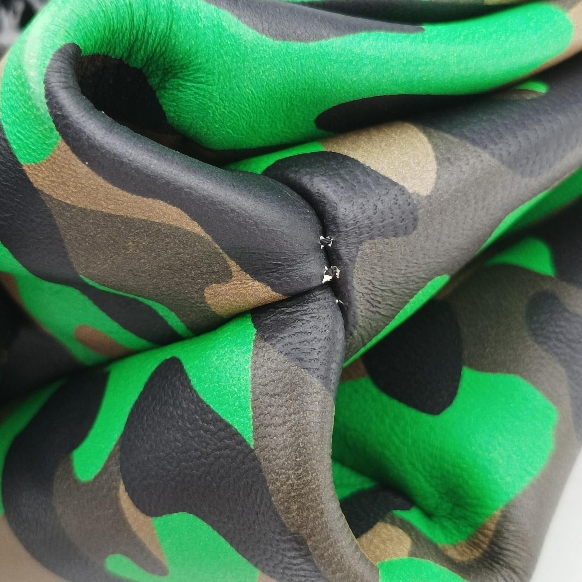 Pre-owned VERSACE medusa Multicolour Leather  shoulderbag | stylenewstar