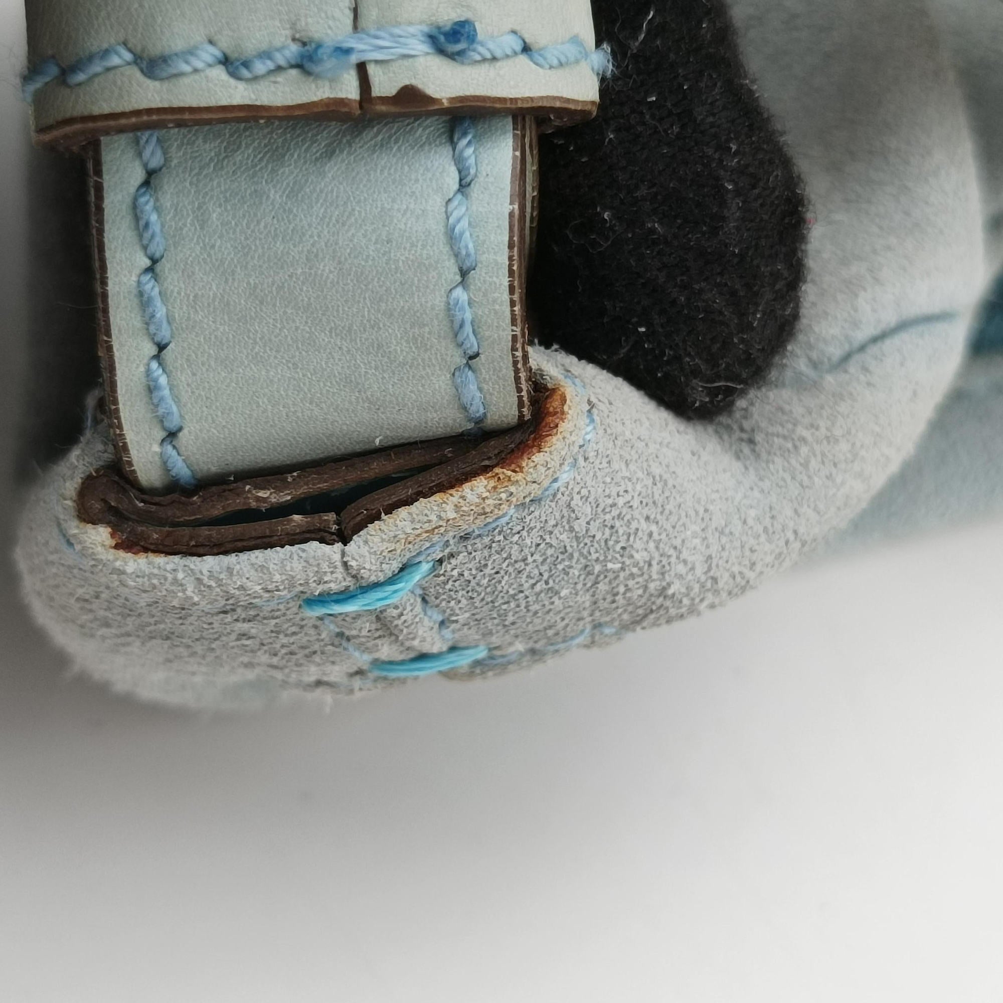 Vintage Yves Saint Laurent Rive Gauche Mombasa Light Blue Suede 205118 shoulderbag | stylenewstar