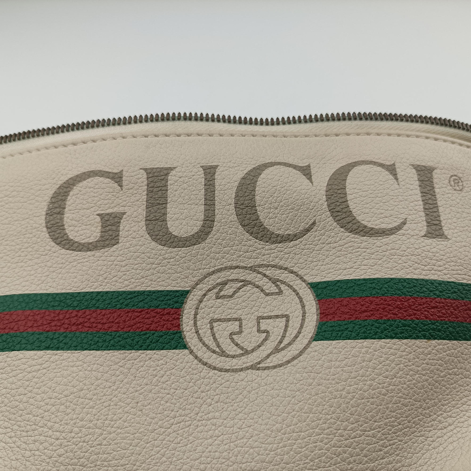 Pre-owned Gucci Print White Leather 530412 bum bag/waist bag | stylenewstar