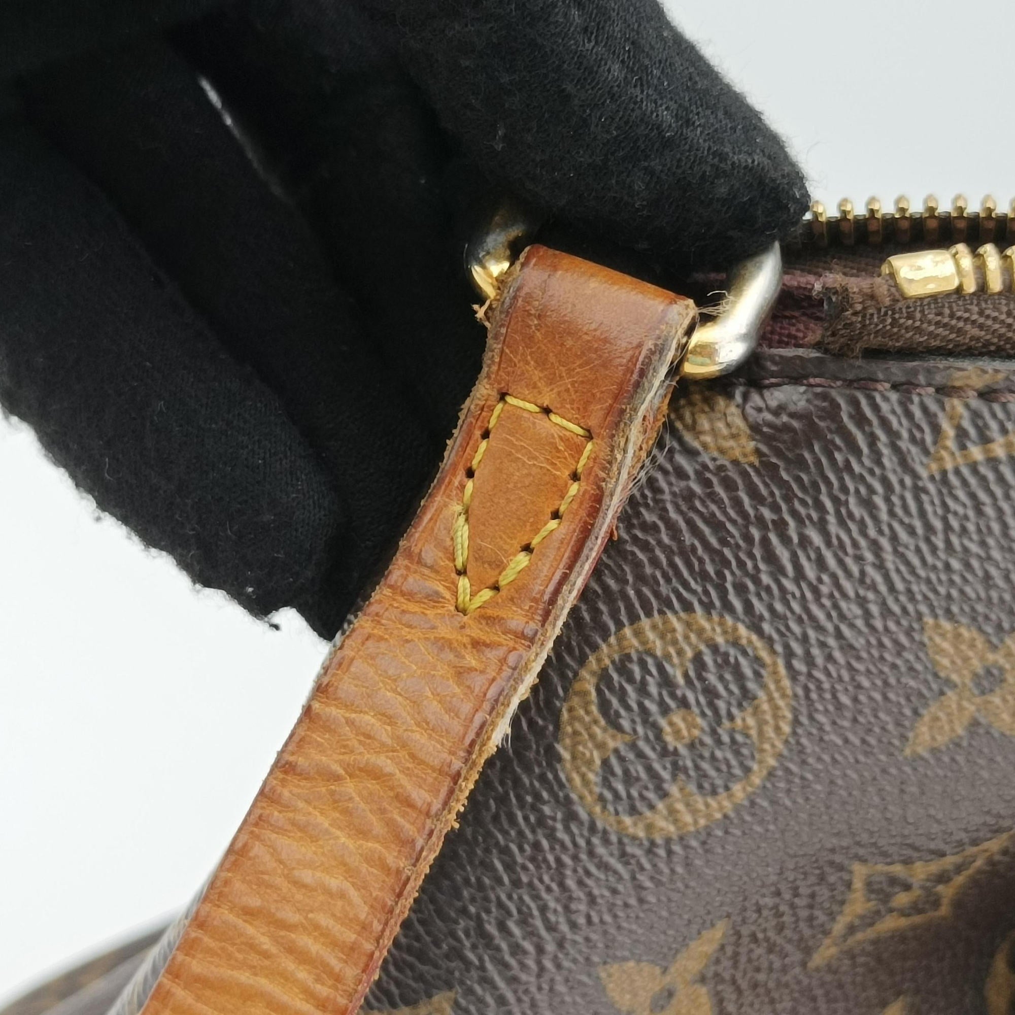 Vintage Louis Vuitton TURENNE MM Brown Monogram Canvas M48814 shoulderbag | stylenewstar