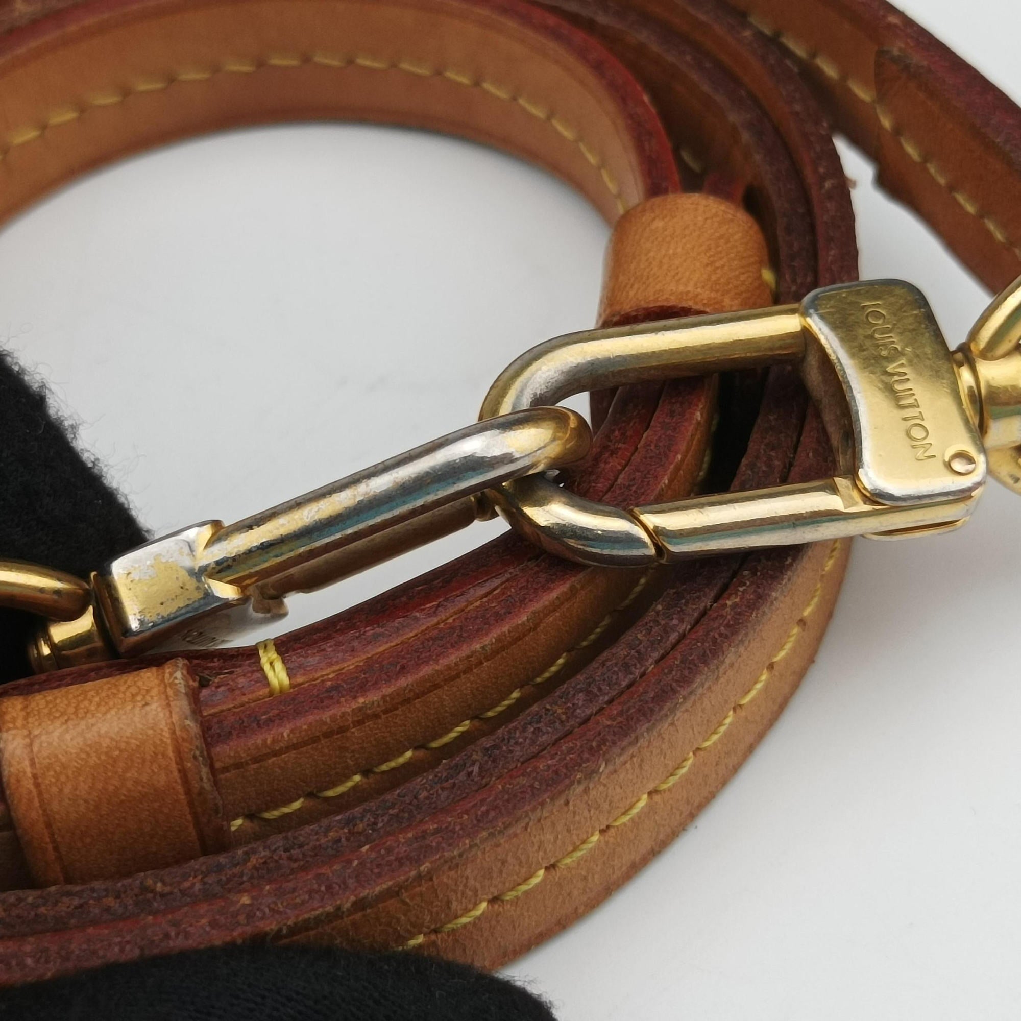 Vintage Louis Vuitton TURENNE MM Brown Monogram Canvas M48814 shoulderbag | stylenewstar