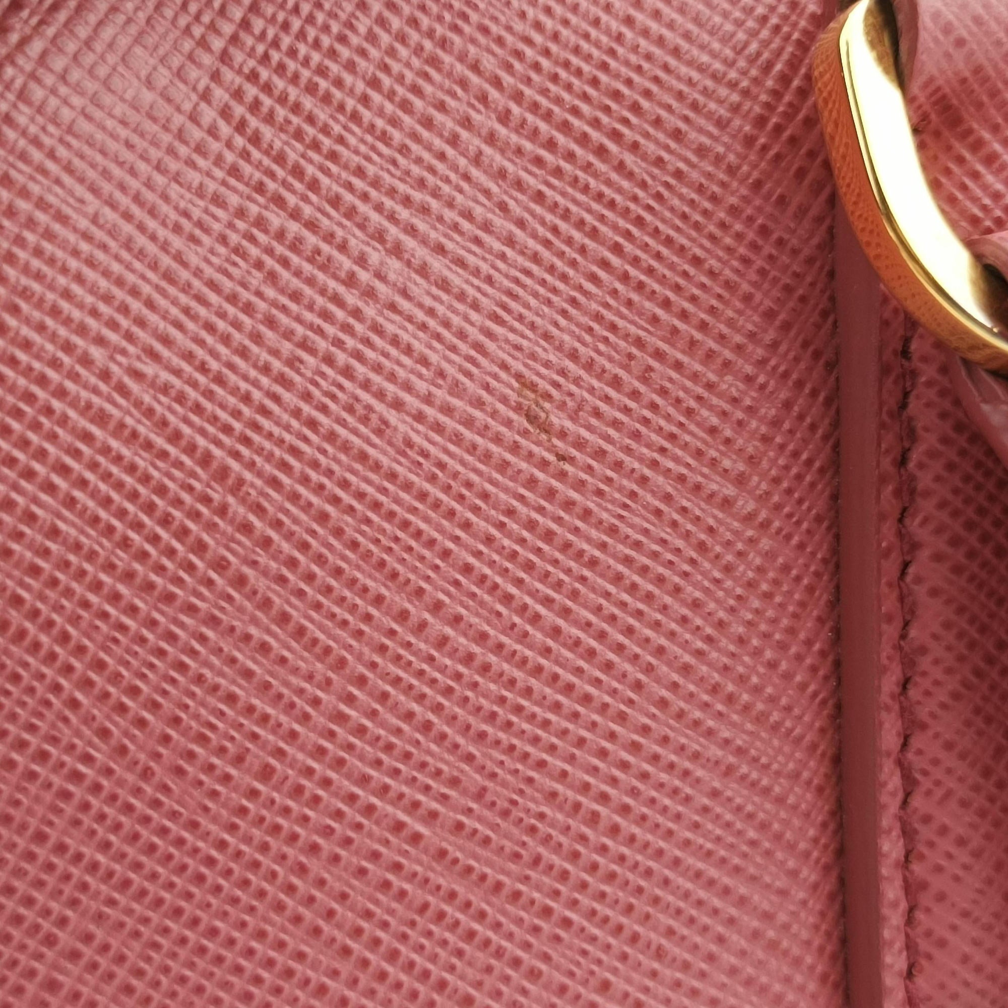 Secondhand Prada Galleria Red SAFFIANO Leather BN1786 shoulderbag | stylenewstar