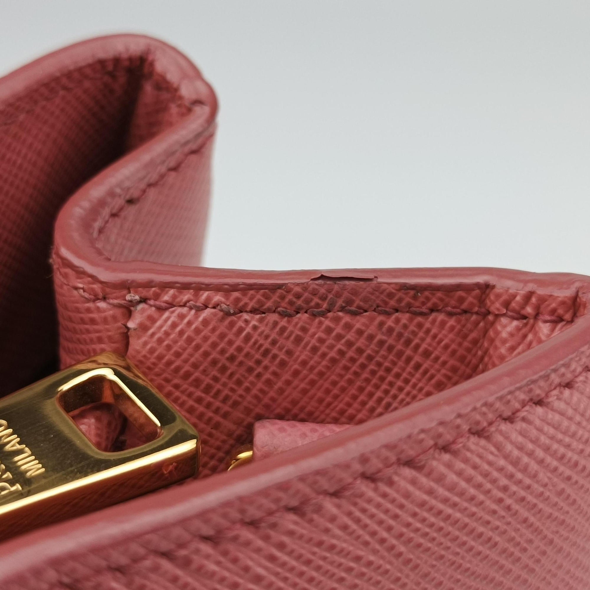 Secondhand Prada Galleria Red SAFFIANO Leather BN1786 shoulderbag | stylenewstar
