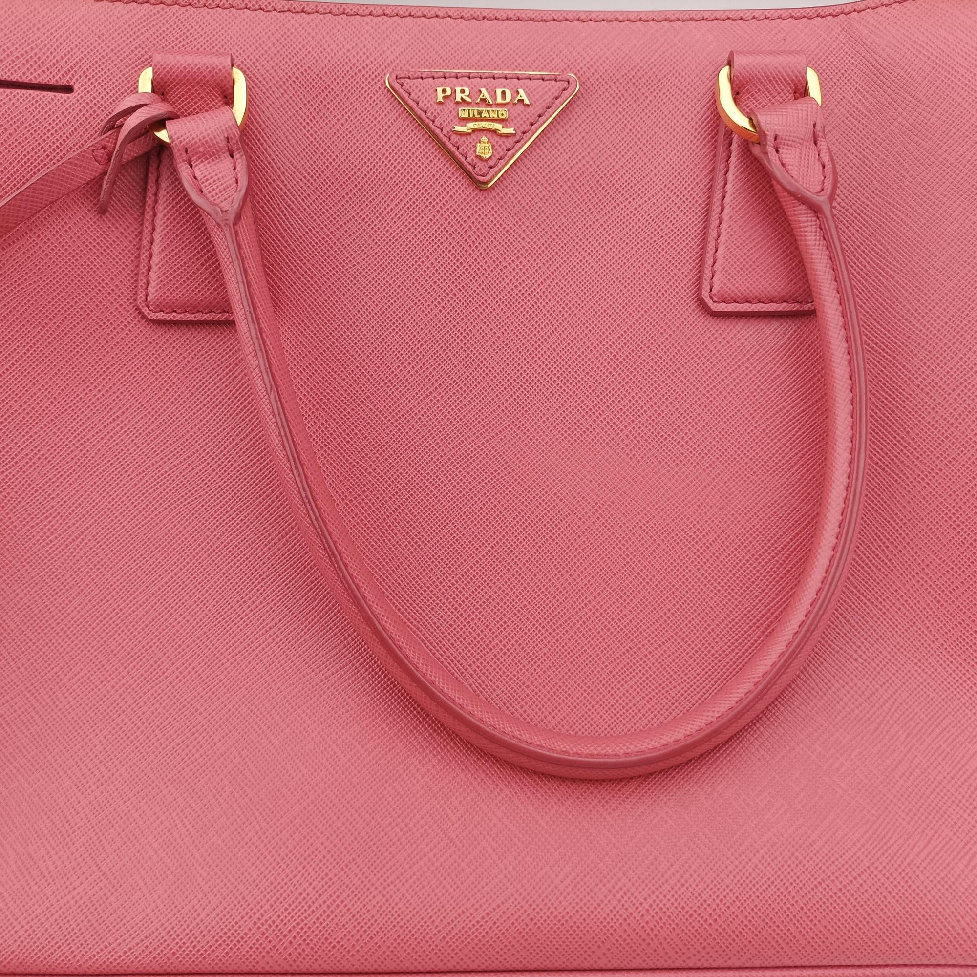 Secondhand Prada Galleria Red SAFFIANO Leather BN1786 shoulderbag | stylenewstar