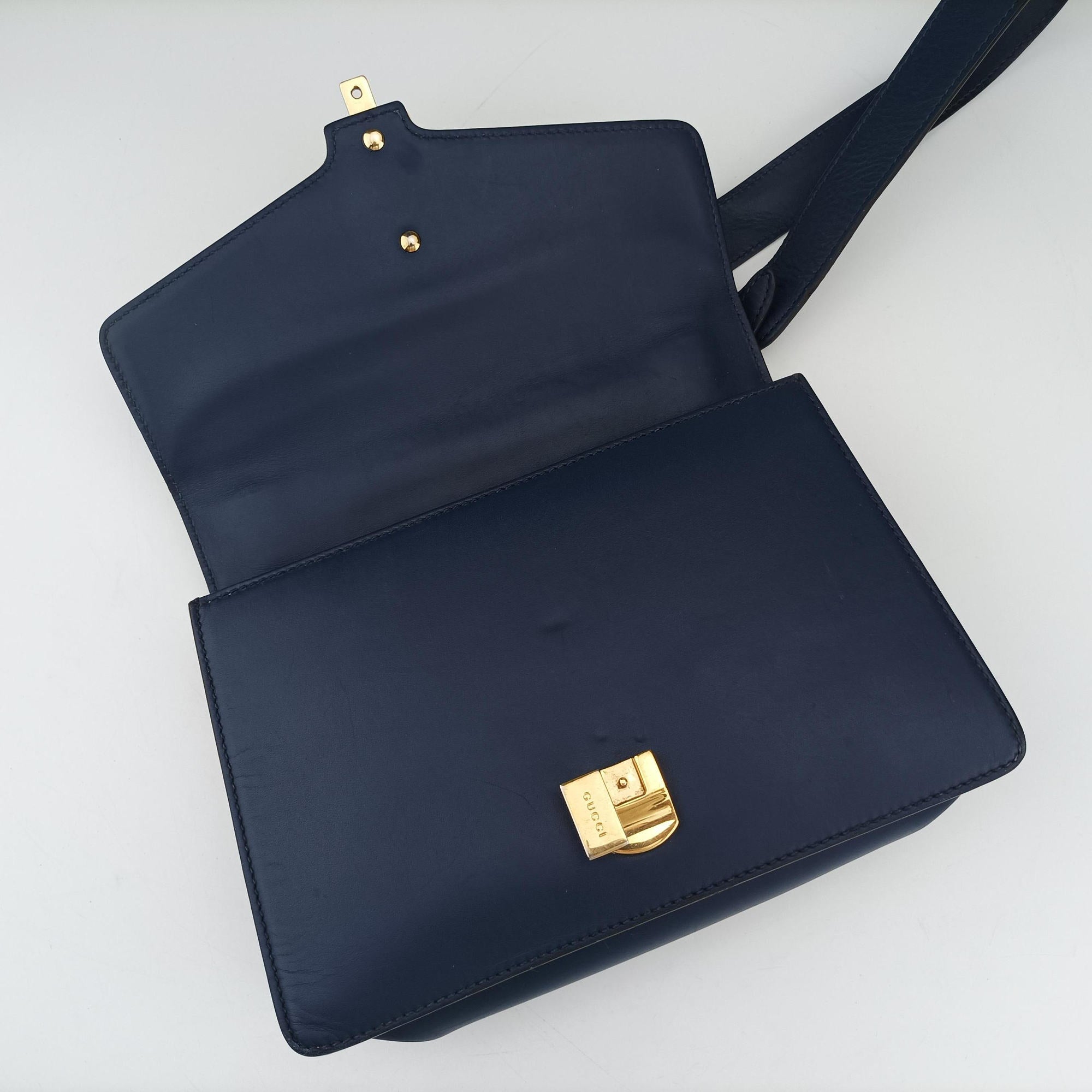 Pre-owned Gucci Sylvie Blue Leather 421882 shoulderbag | stylenewstar