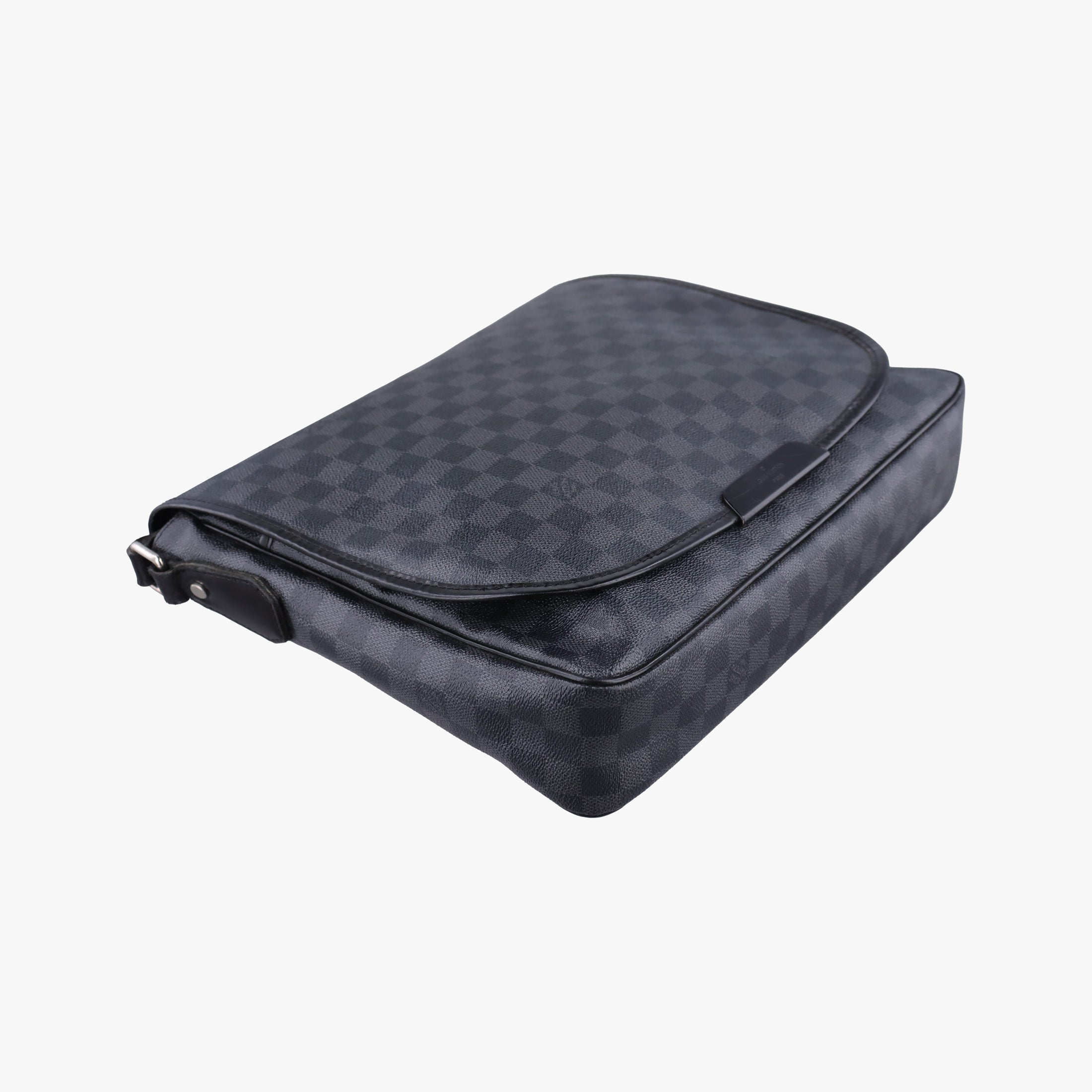 Pre-owned Louis Vuitton DANIEL MM Noir Damier GRAPHITE N58029 shoulderbag | stylenewstar