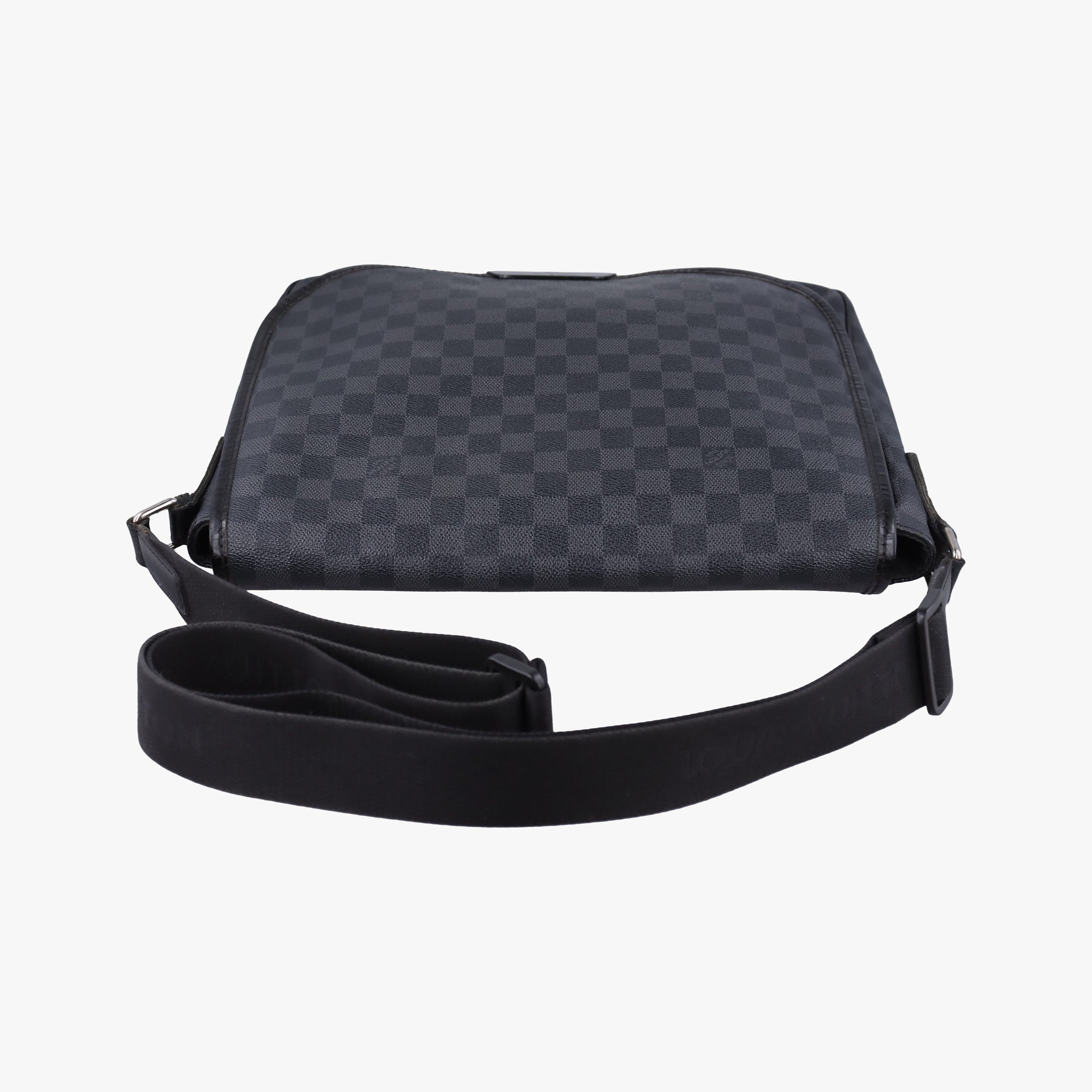 Pre-owned Louis Vuitton DANIEL MM Noir Damier GRAPHITE N58029 shoulderbag | stylenewstar
