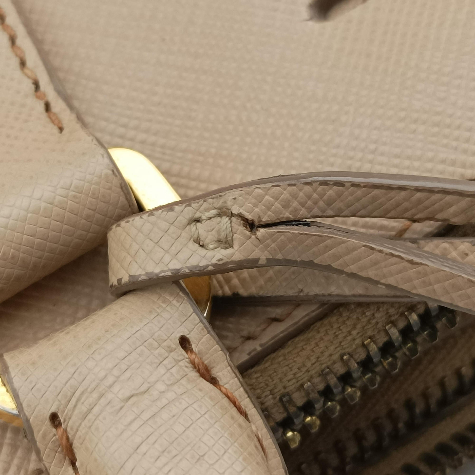 Pre-owned Prada Galleria Beige SAFFIANO Leather BN1786 shoulderbag | stylenewstar
