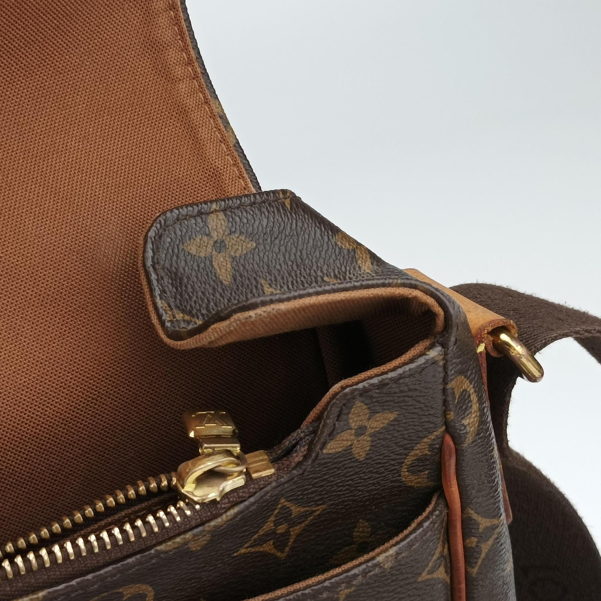 Secondhand Louis Vuitton Abbesses Messenger MM brown Monogram canvas M97038 shoulderbag | stylenewstar