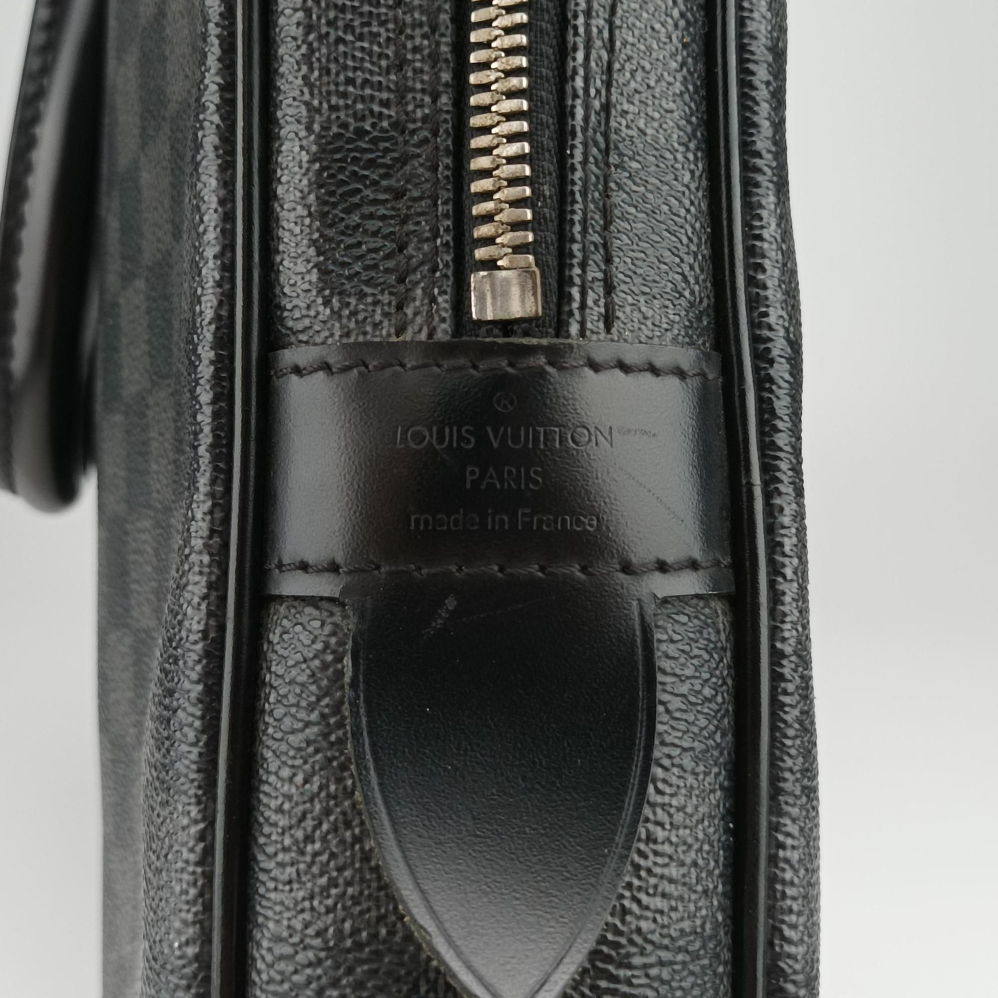 Pre-owned Louis Vuitton Porte Documents Voyage Noir Damier Graphite N41125 handbag | stylenewstar