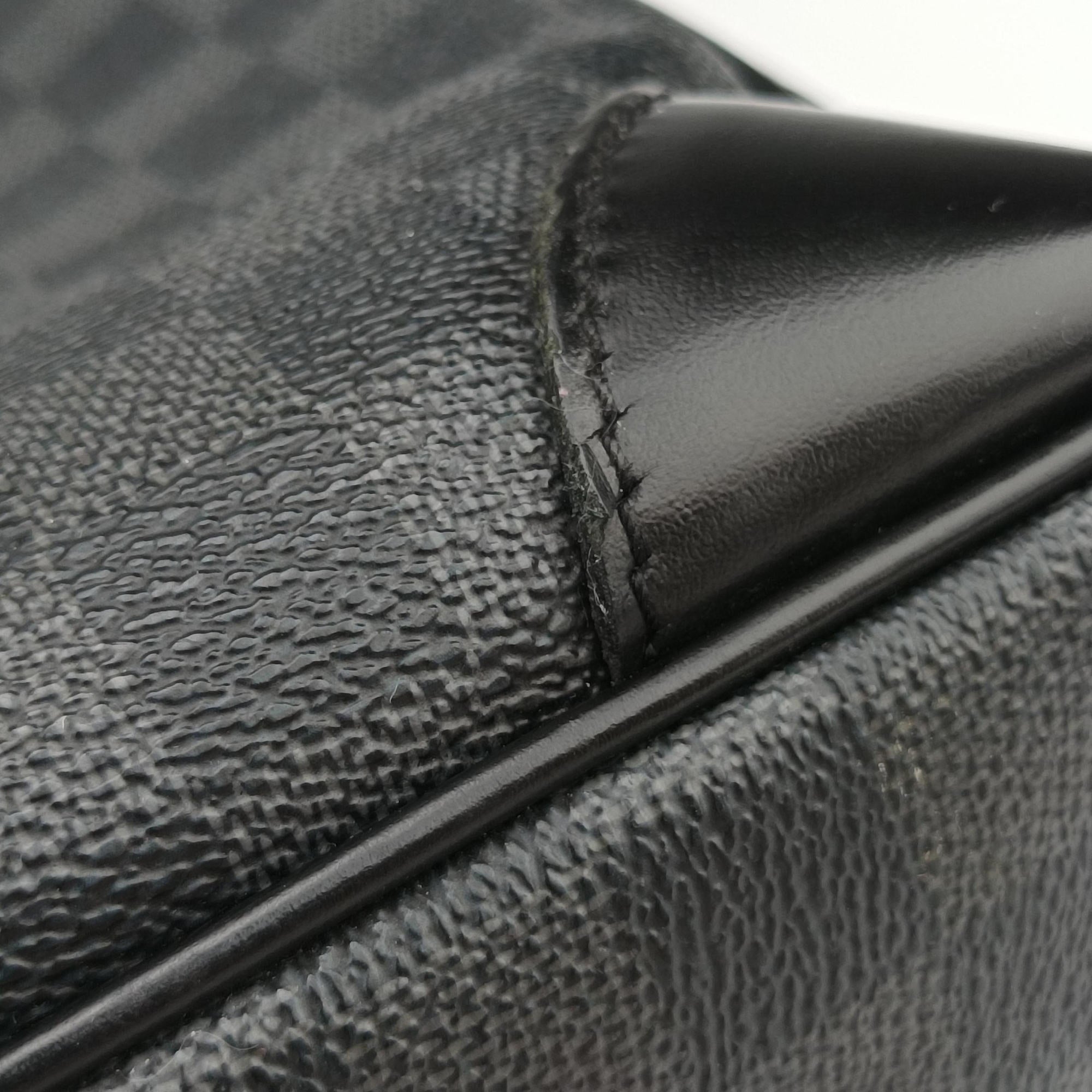 Pre-owned Louis Vuitton Porte Documents Voyage Noir Damier Graphite N41125 handbag | stylenewstar
