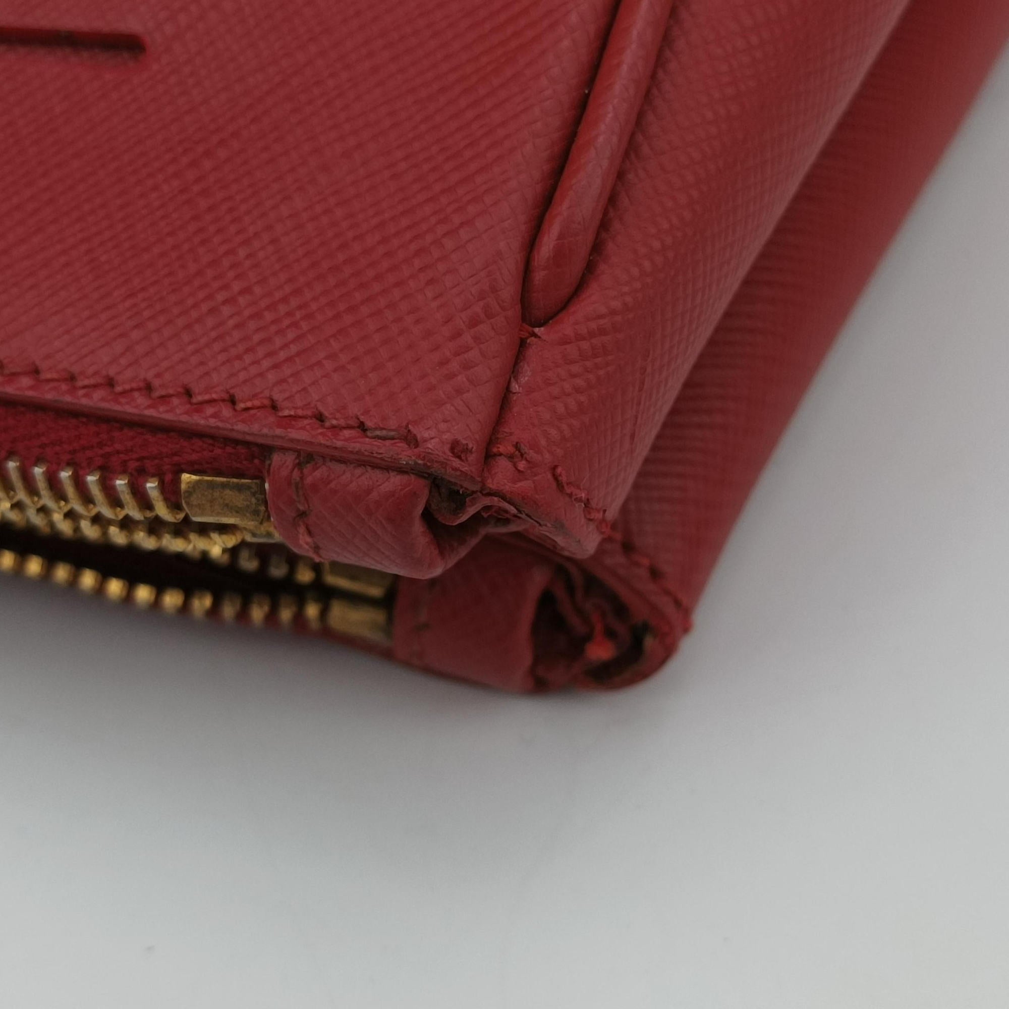 Pre-owned Prada Galleria Red SAFFIANO Leather BN1786 handbag | stylenewstar