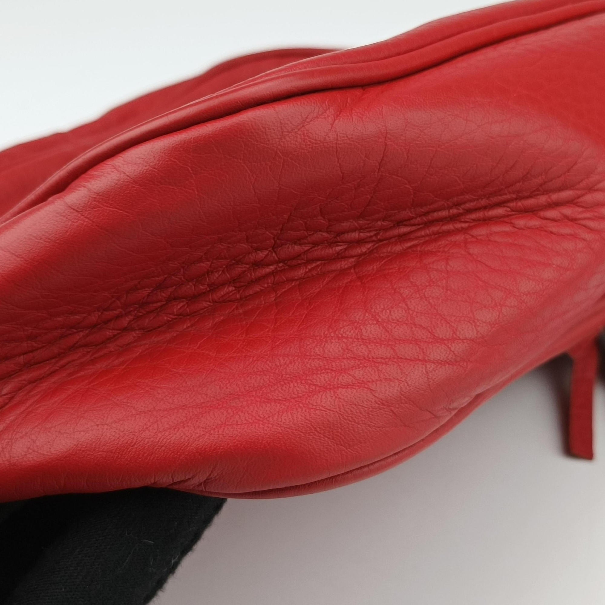 Pre-owned Gucci Soho Red Leather 308364 shoulderbag | stylenewstar