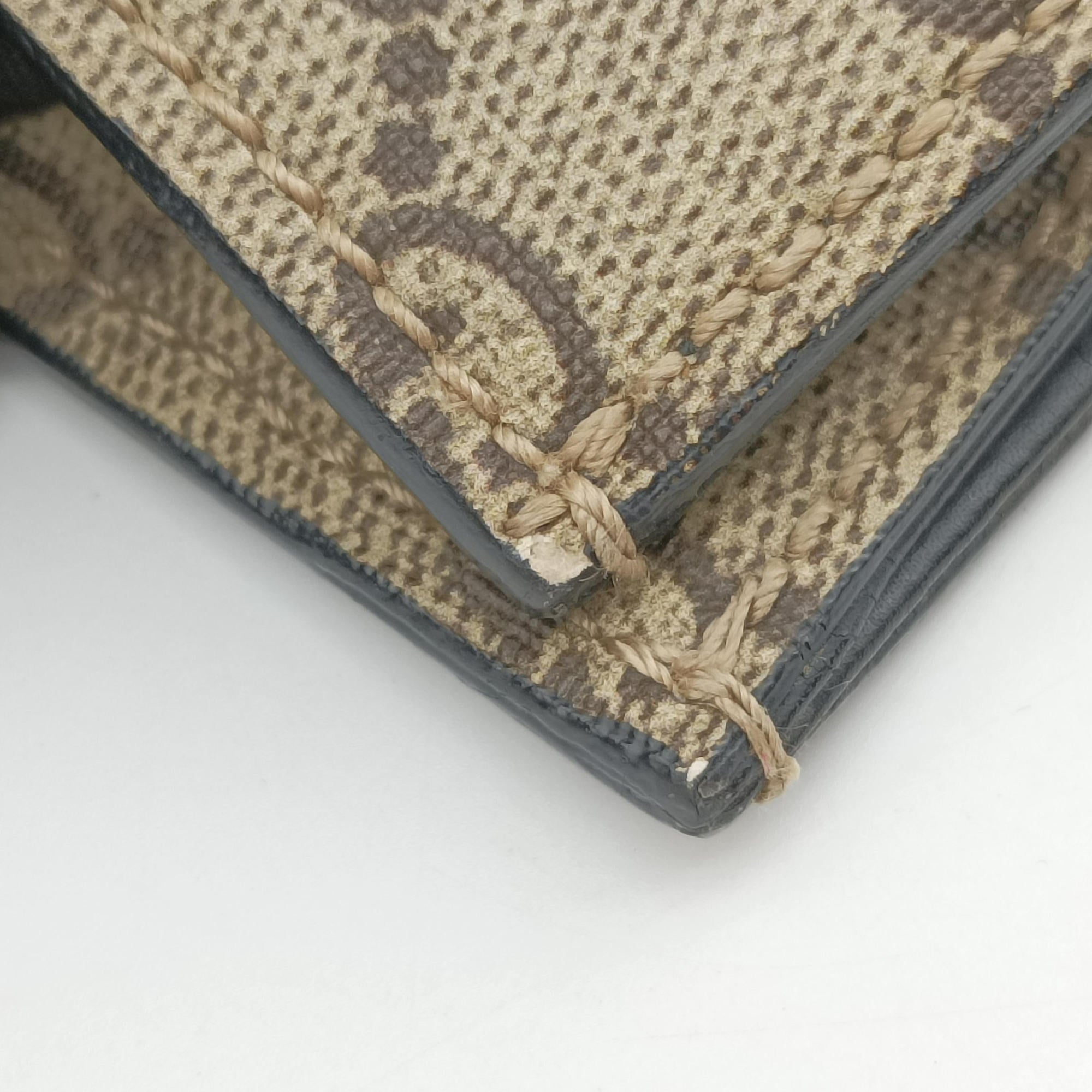 Pre-owned Gucci GG Supreme Bee Beige×multi PVC coated canvas 450950 shoulderbag | stylenewstar