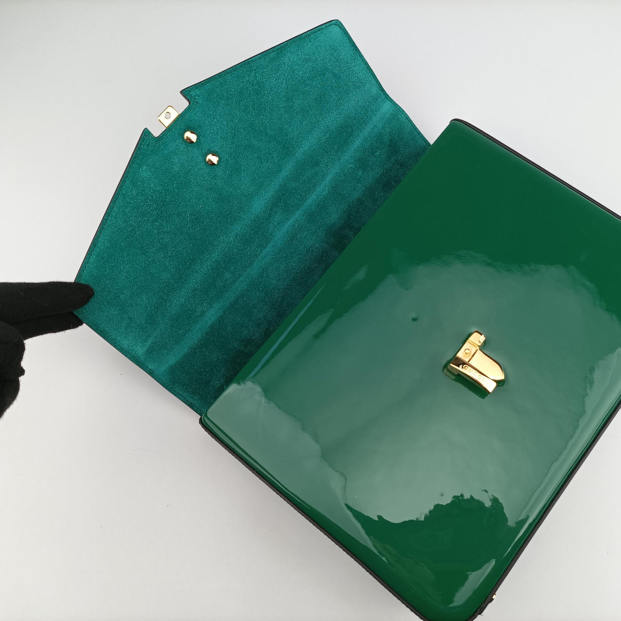 Pre-owned Gucci Sylvie Green Patent Leather 589478 shoulderbag | stylenewstar