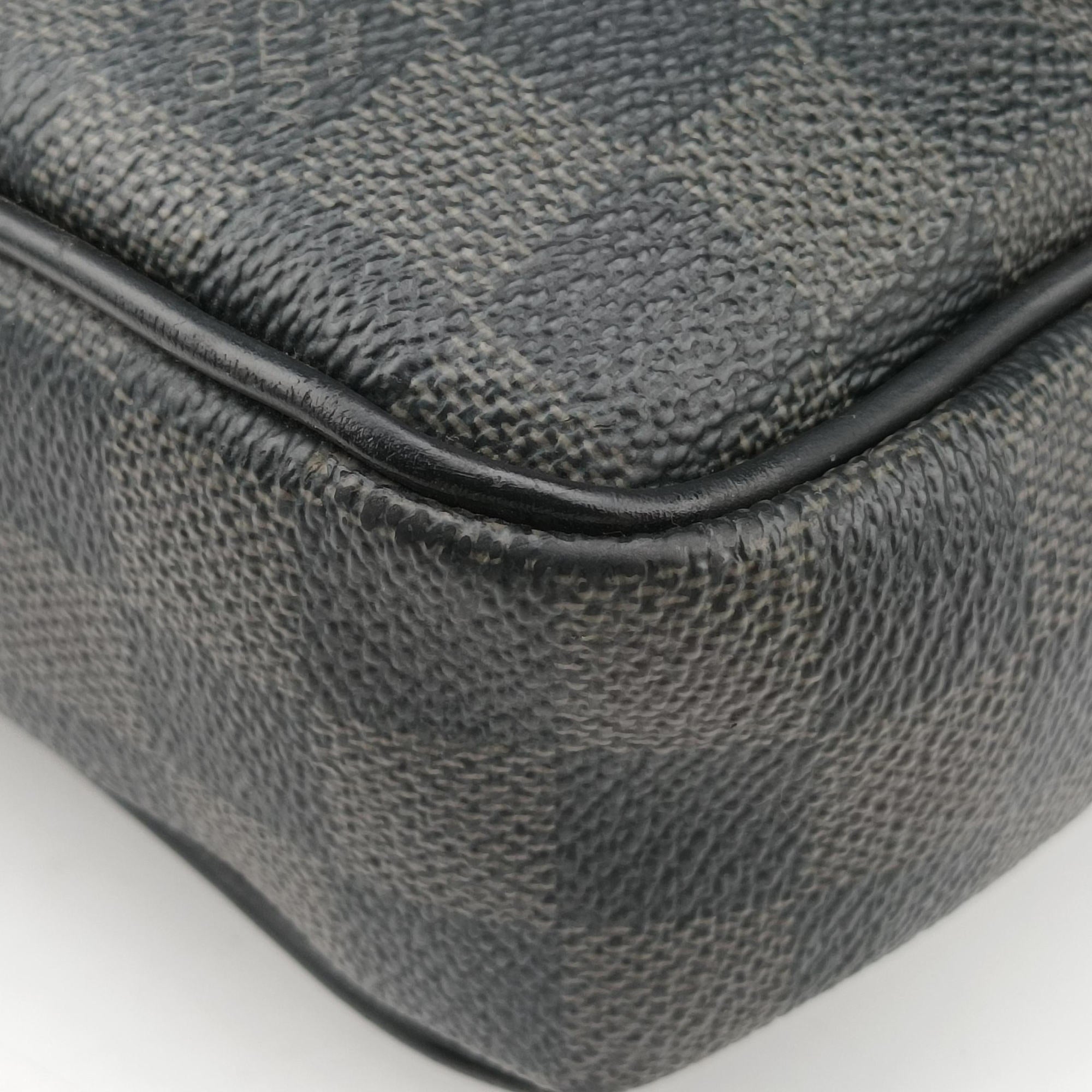 Pre-owned Louis Vuitton Porte Documents Voyage PM Noir Damier Graphite N41478 handbag | stylenewstar