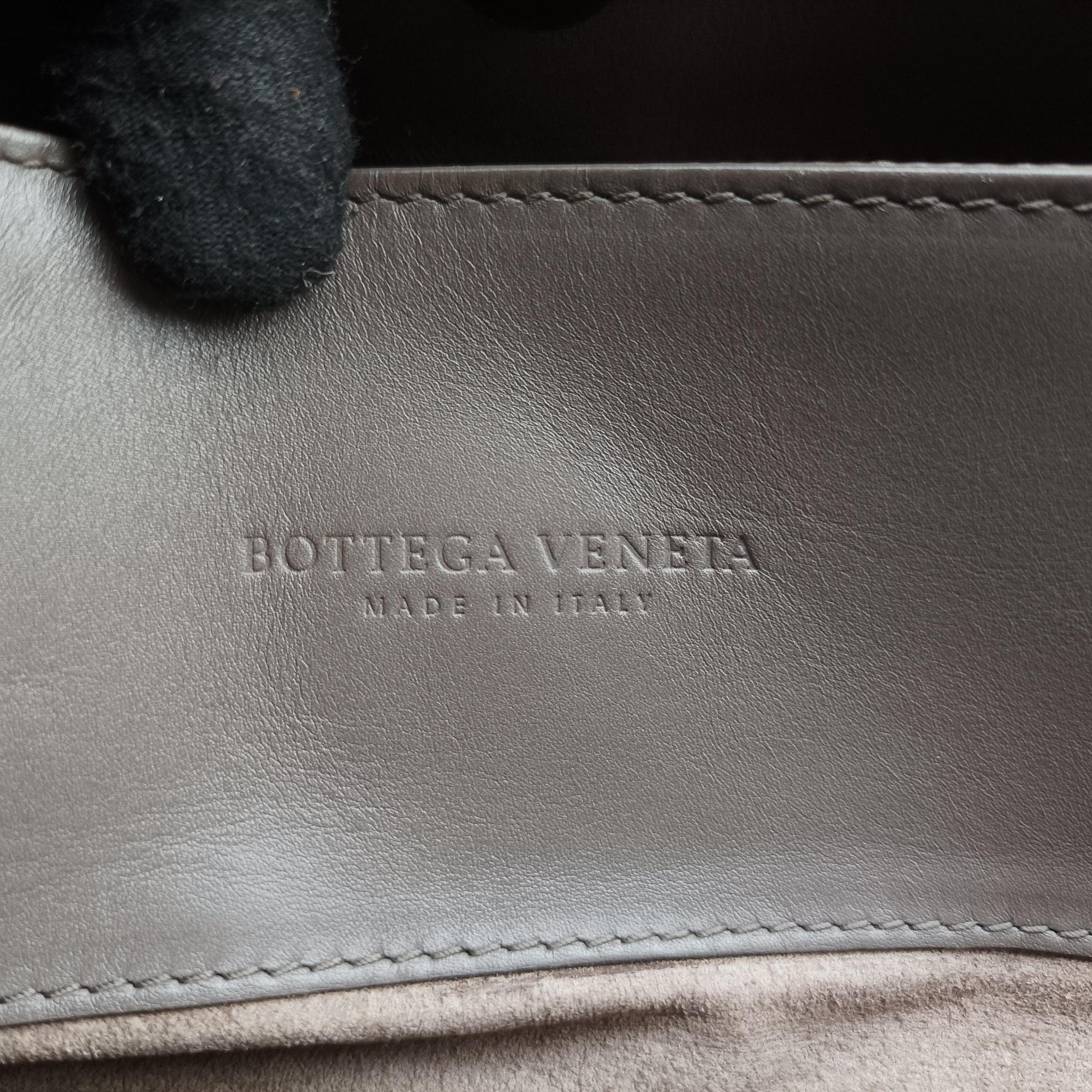 Secondhand Bottega Veneta Roma Intrecciato Brown lambskin  handbag | stylenewstar
