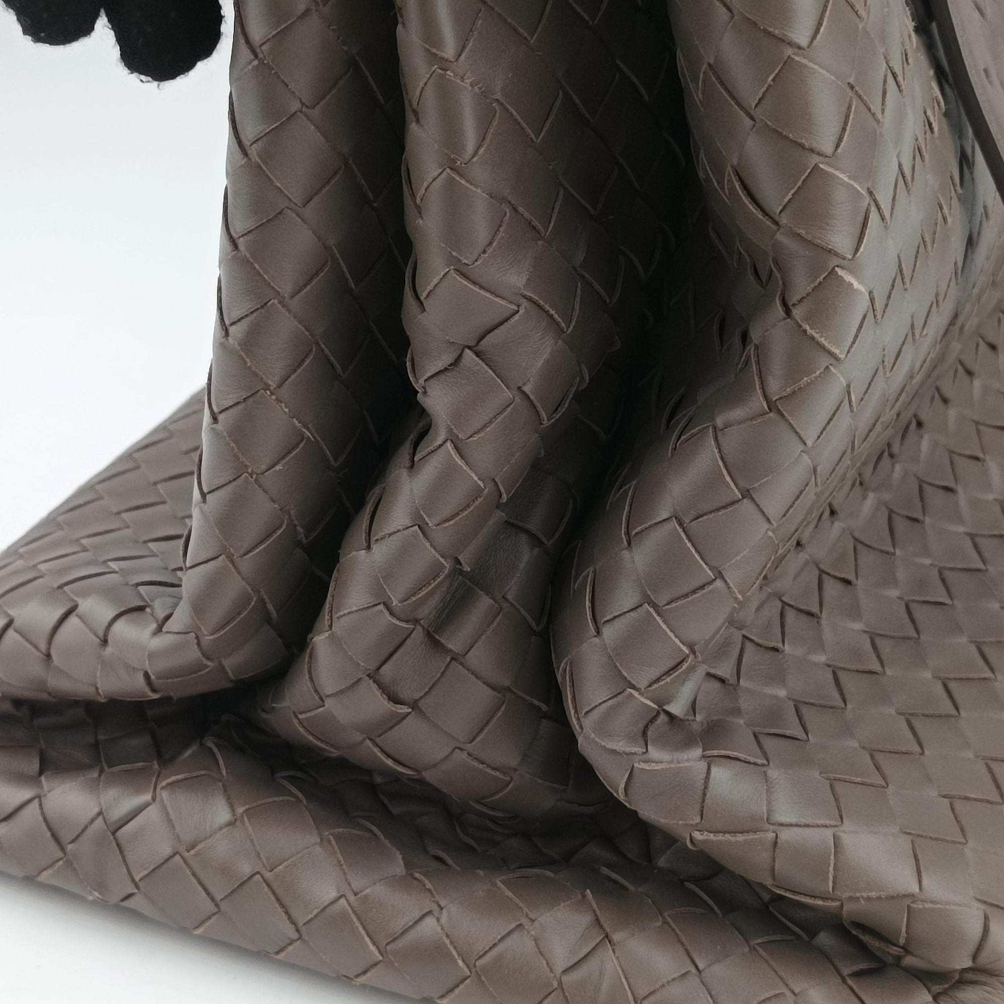 Secondhand Bottega Veneta Roma Intrecciato Brown lambskin  handbag | stylenewstar