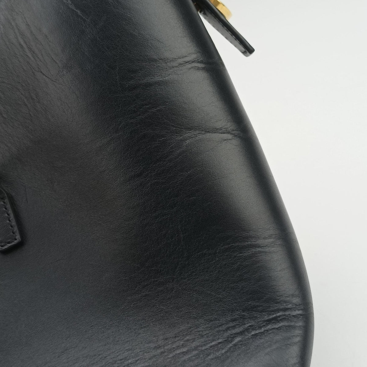 Vintage Yves Saint Laurent LE 37 bucket Black Leather 749036 shoulderbag | stylenewstar