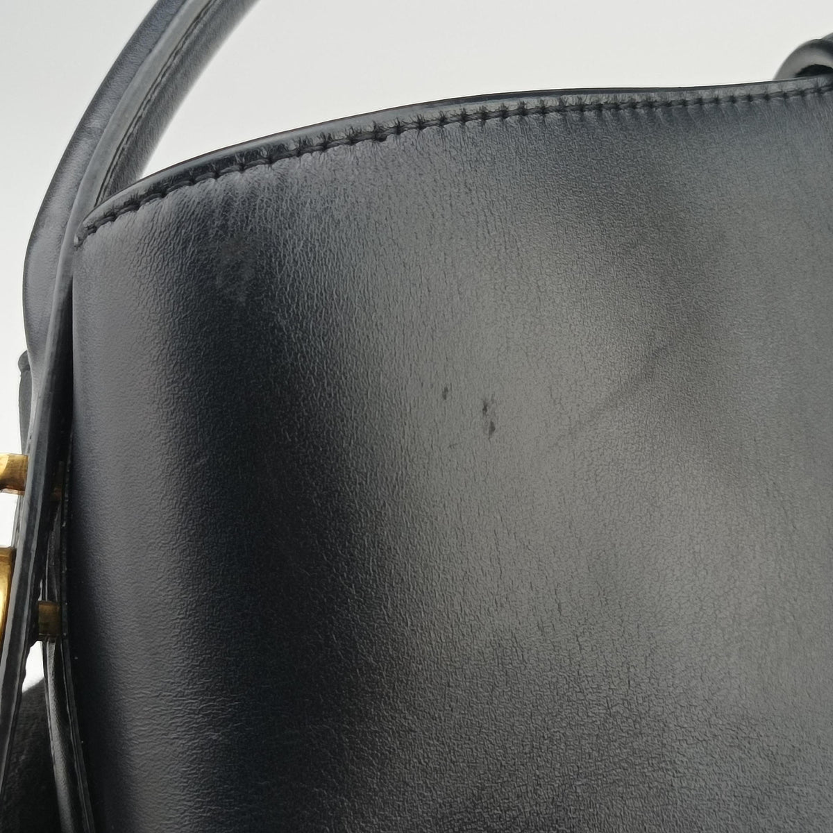 Vintage Yves Saint Laurent LE 37 bucket Black Leather 749036 shoulderbag | stylenewstar