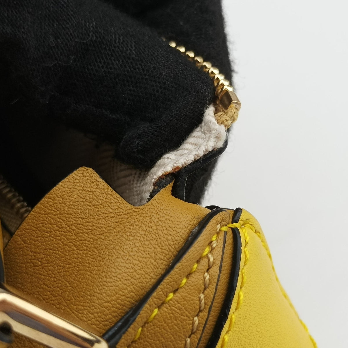 Pre-owned Loewe Puzzle　mini Yellow x Brown Leather 322 30 U95 shoulderbag | stylenewstar