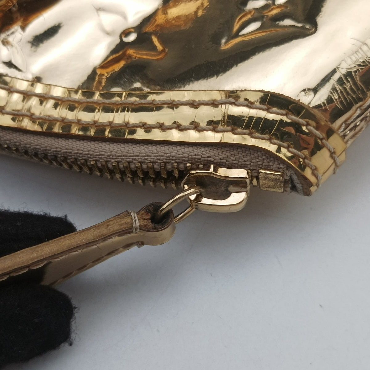 Secondhand Louis Vuitton Lockit dore Monogram Miroir M95450 handbag | stylenewstar
