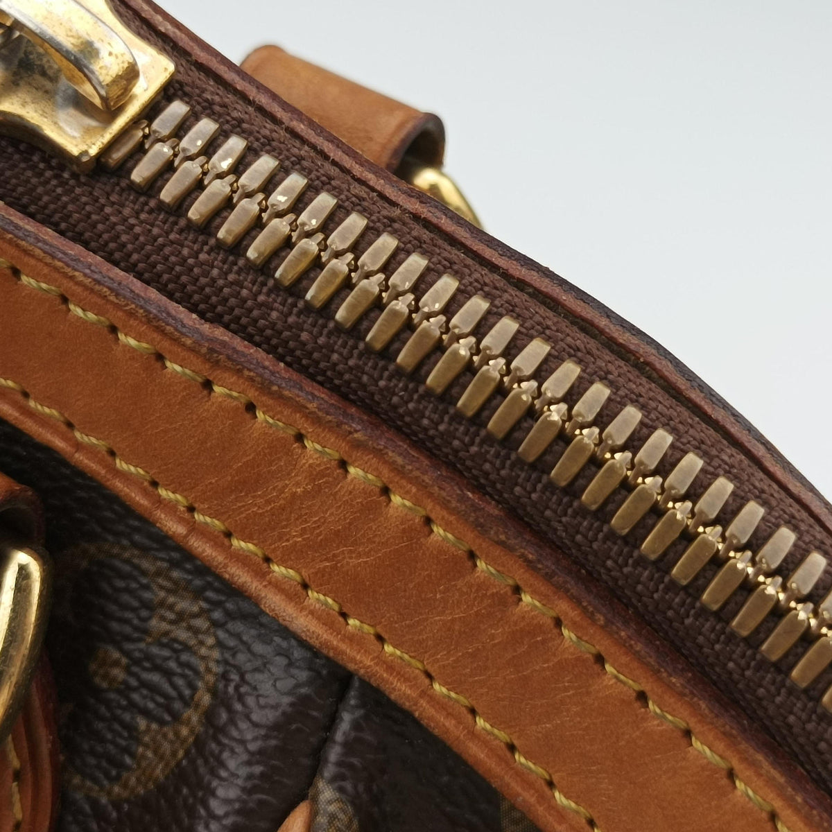 Pre-owned Louis Vuitton TIVOLI PM brown Monogram Canvas M40143 handbag | stylenewstar