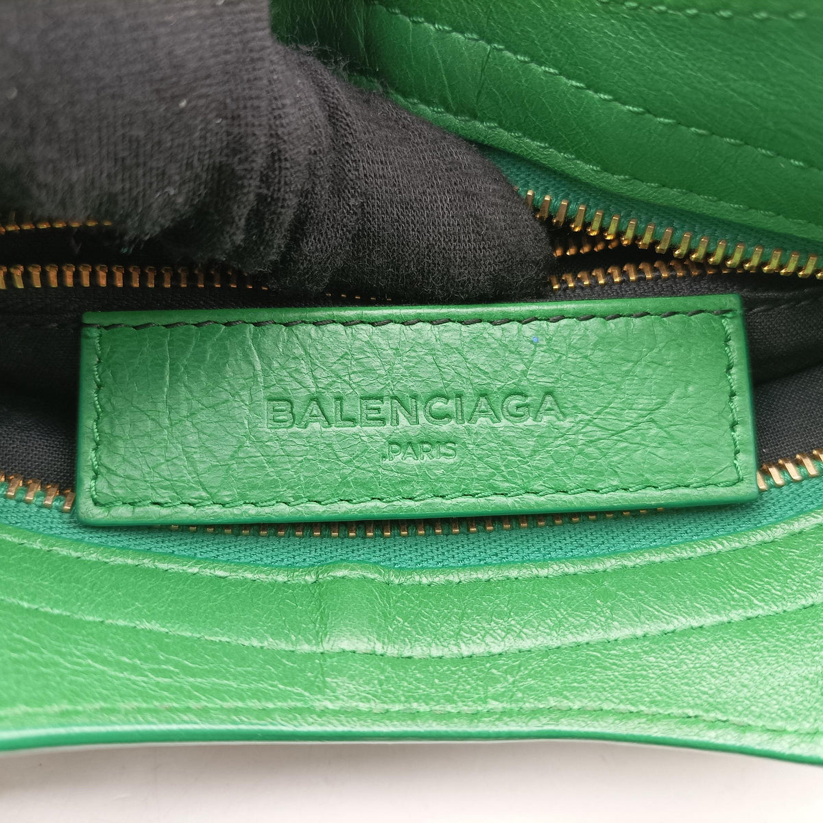 Pre-owned Balenciaga Classic City Mini Green lambskin  shoulderbag | stylenewstar