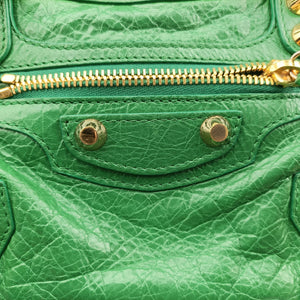 Pre-owned Balenciaga Classic City Mini Green lambskin  shoulderbag | stylenewstar