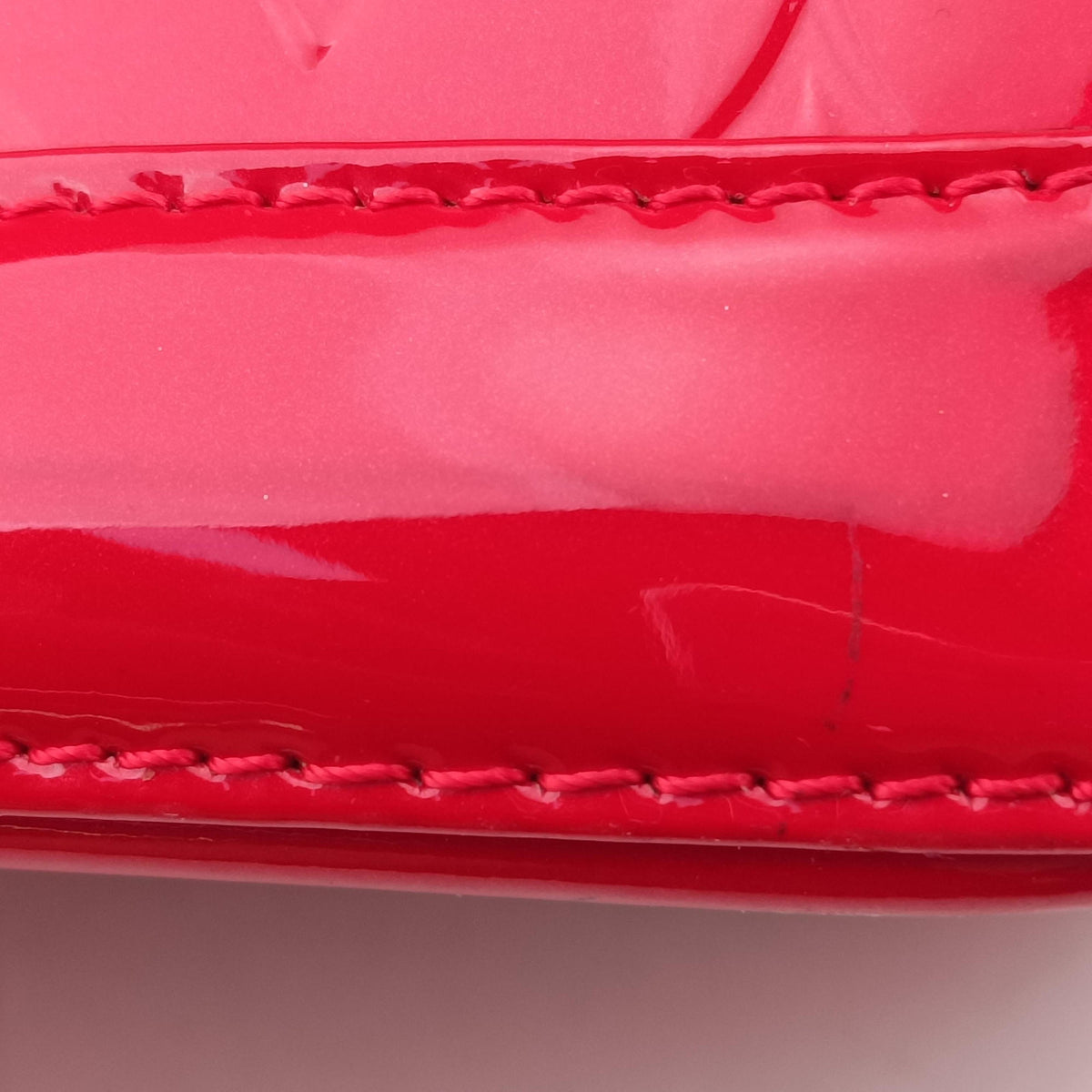 Vintage Louis Vuitton Alma BB pomme d'amour Vernis M90174 shoulderbag | stylenewstar