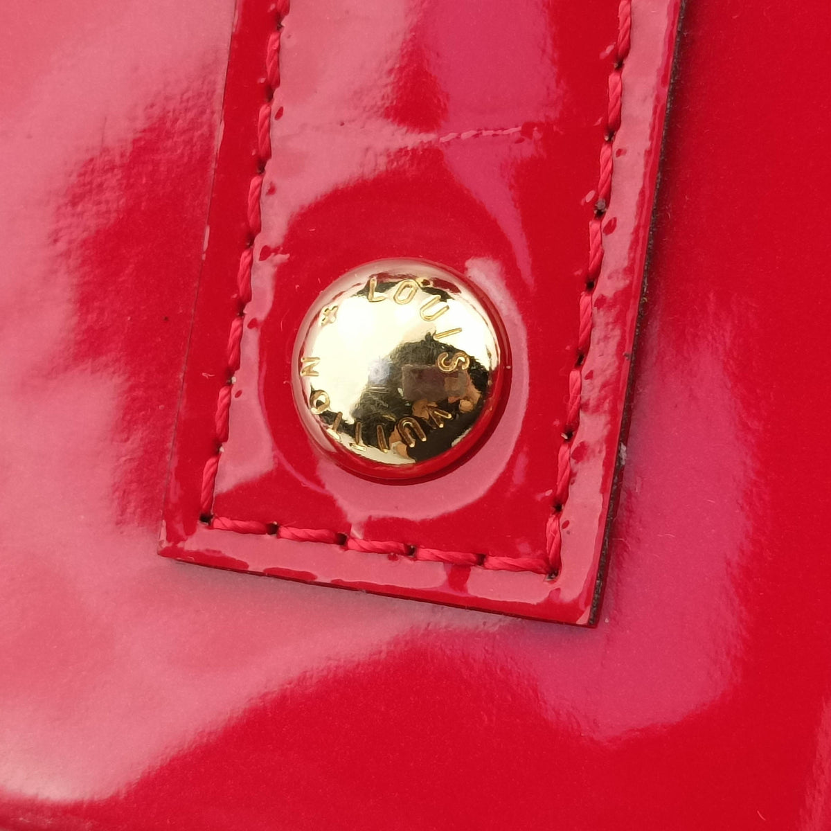 Vintage Louis Vuitton Alma BB pomme d'amour Vernis M90174 shoulderbag | stylenewstar