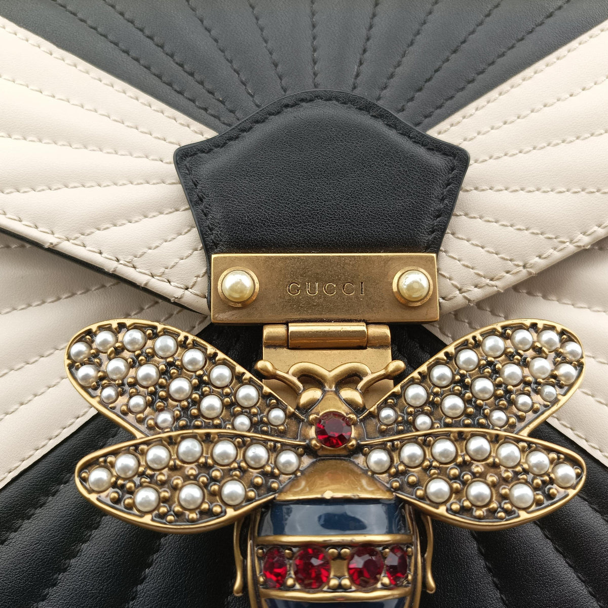 Secondhand Gucci Queen Margaret Bamboo Black×white Leather 476531 shoulderbag | stylenewstar