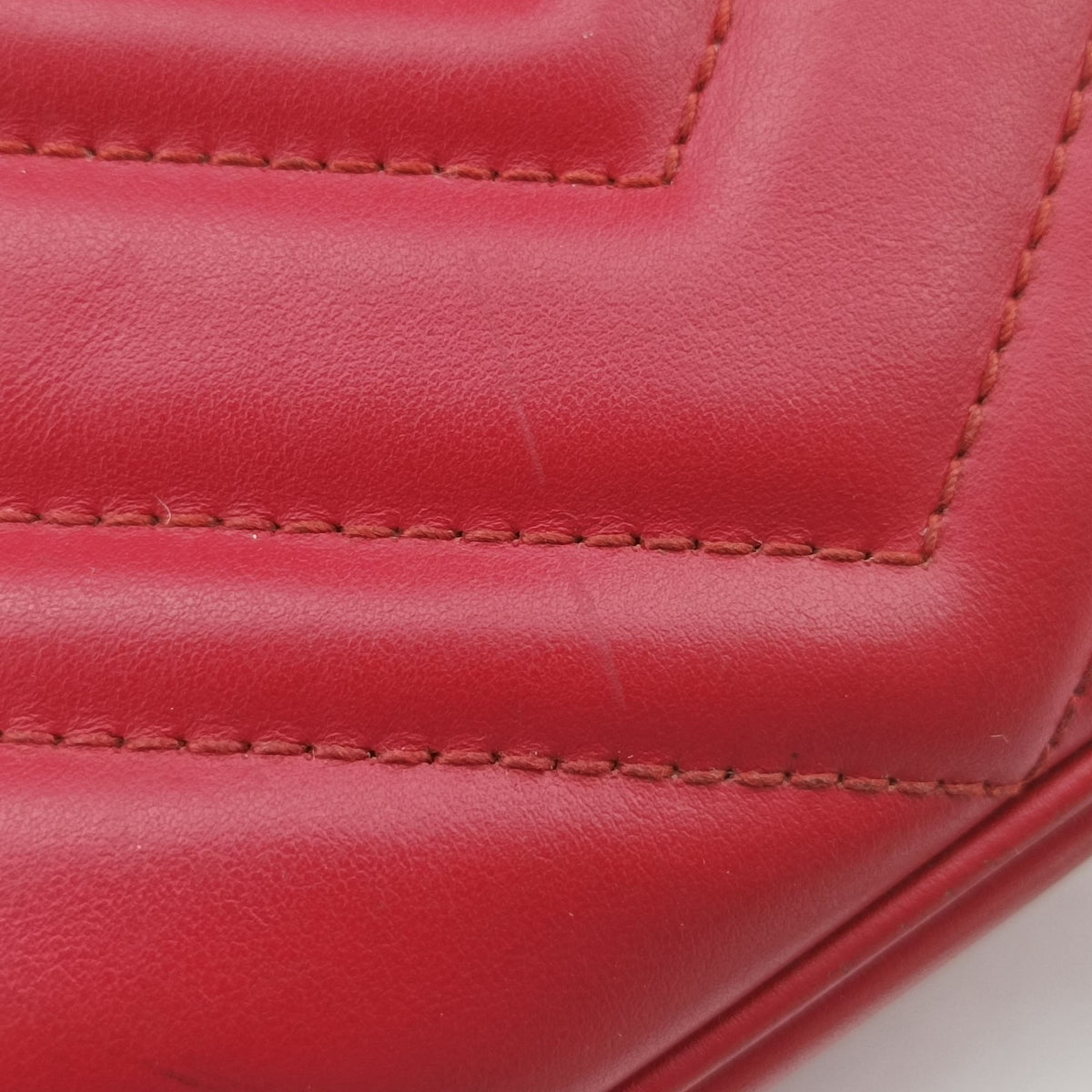 Secondhand Gucci GG Marmont Red Leather 546581 shoulderbag | stylenewstar