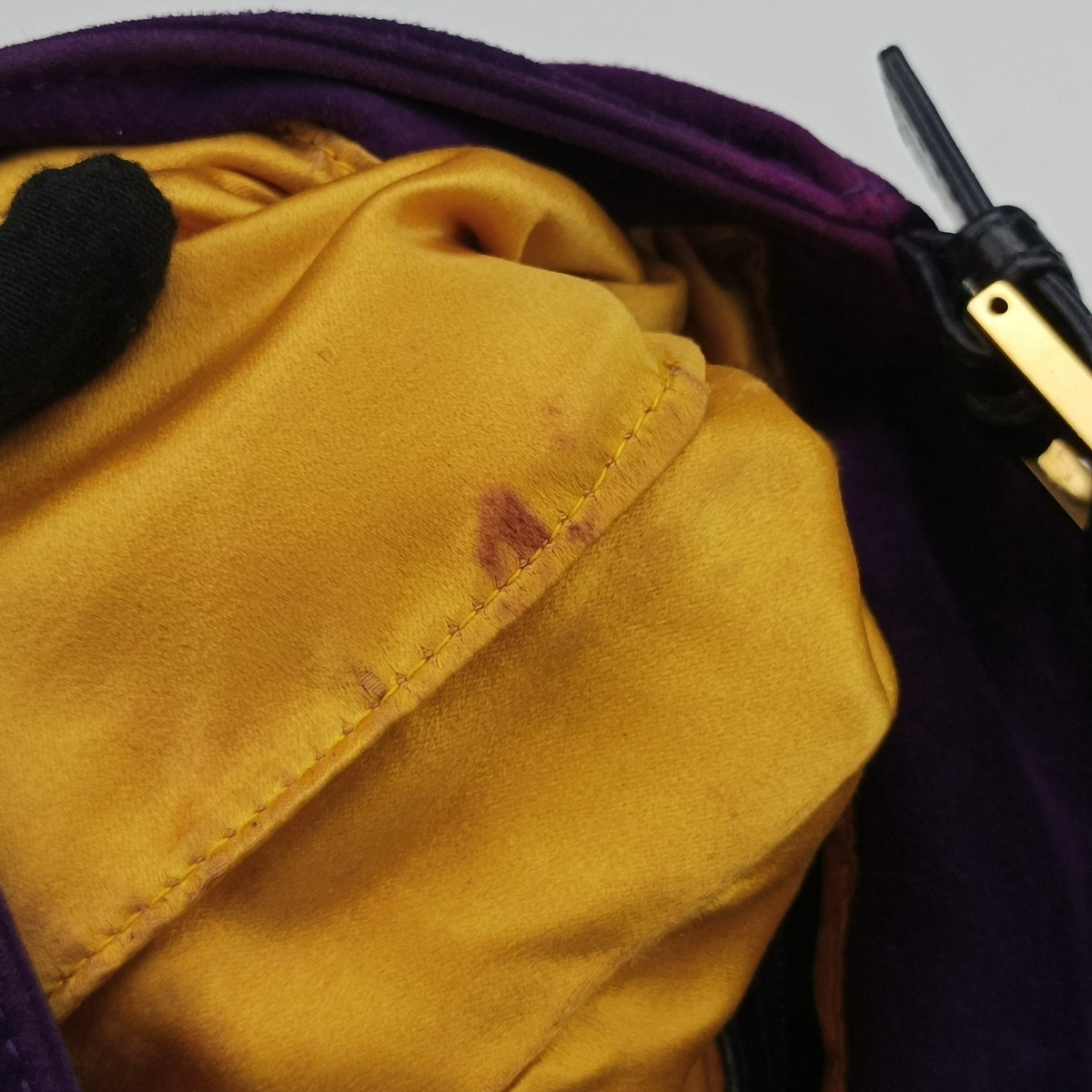 Pre-owned Fendi Baguette Purple suede 8BR638 handbag | stylenewstar