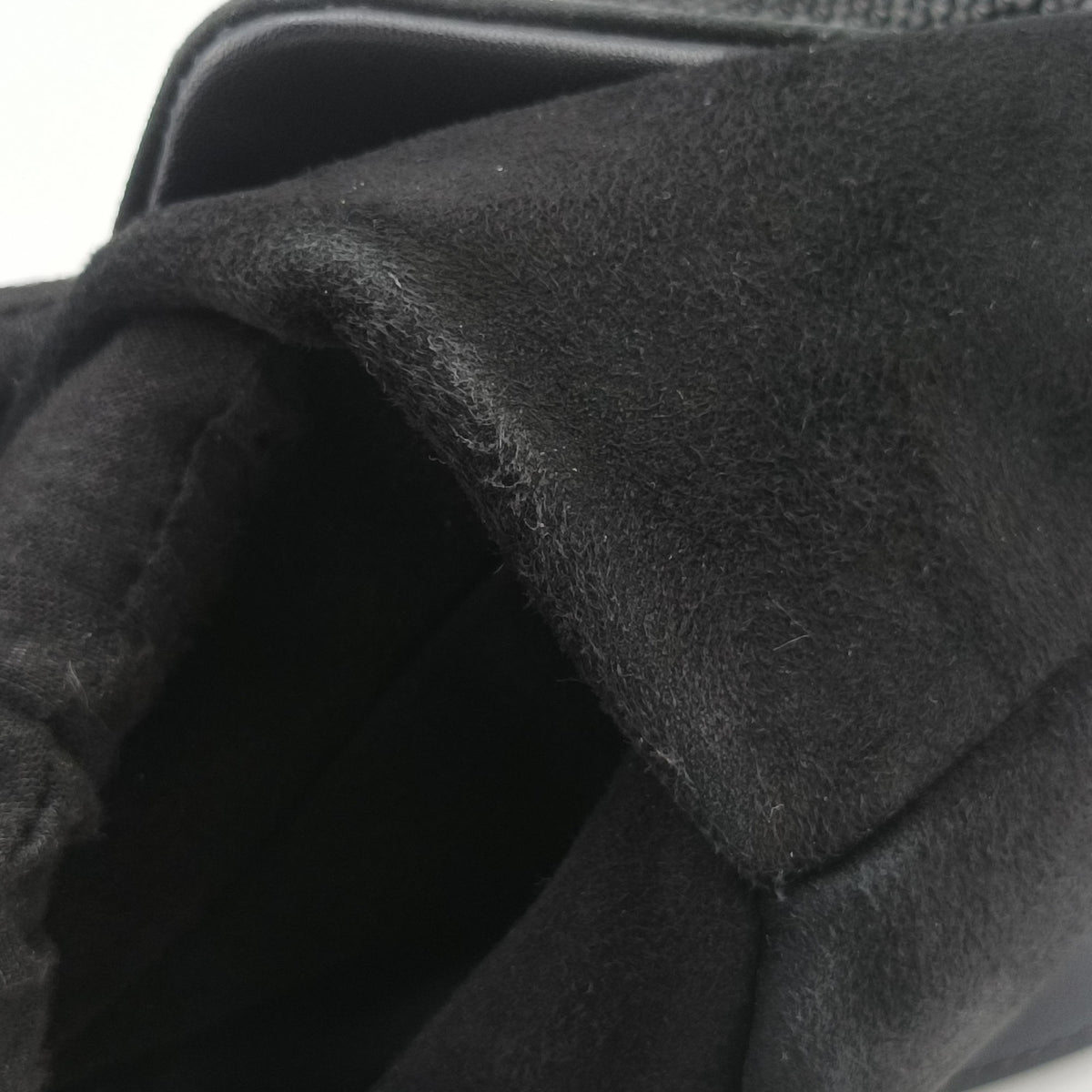 Pre-owned VERSACE medusa Black Suede  shoulderbag | stylenewstar