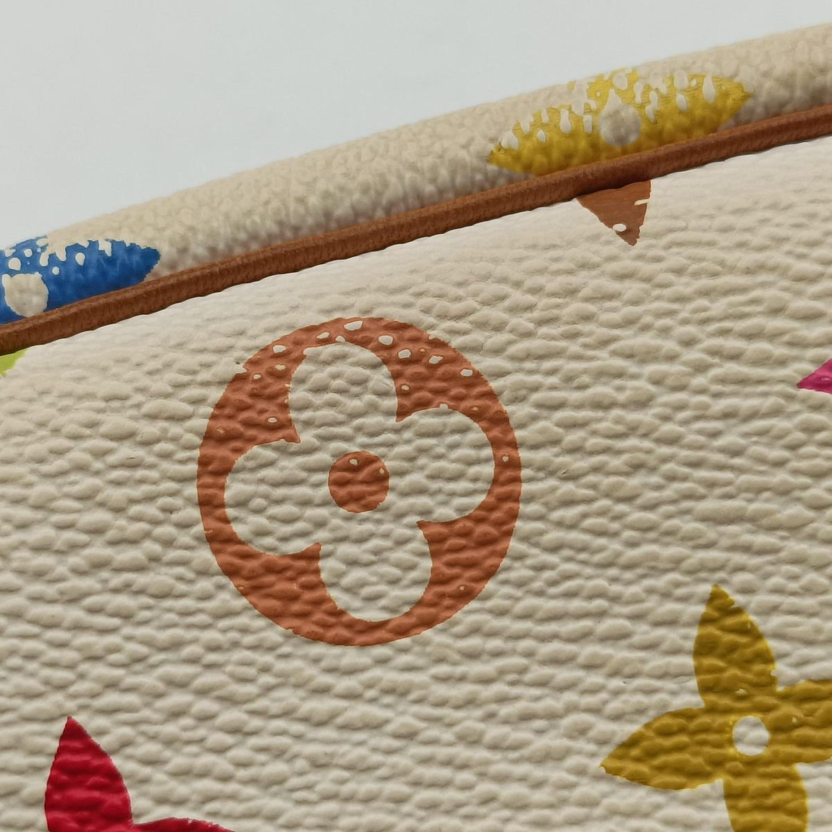 Secondhand Louis Vuitton Pochette Accessoires white Monogram Multicolor M92649 handbag | stylenewstar