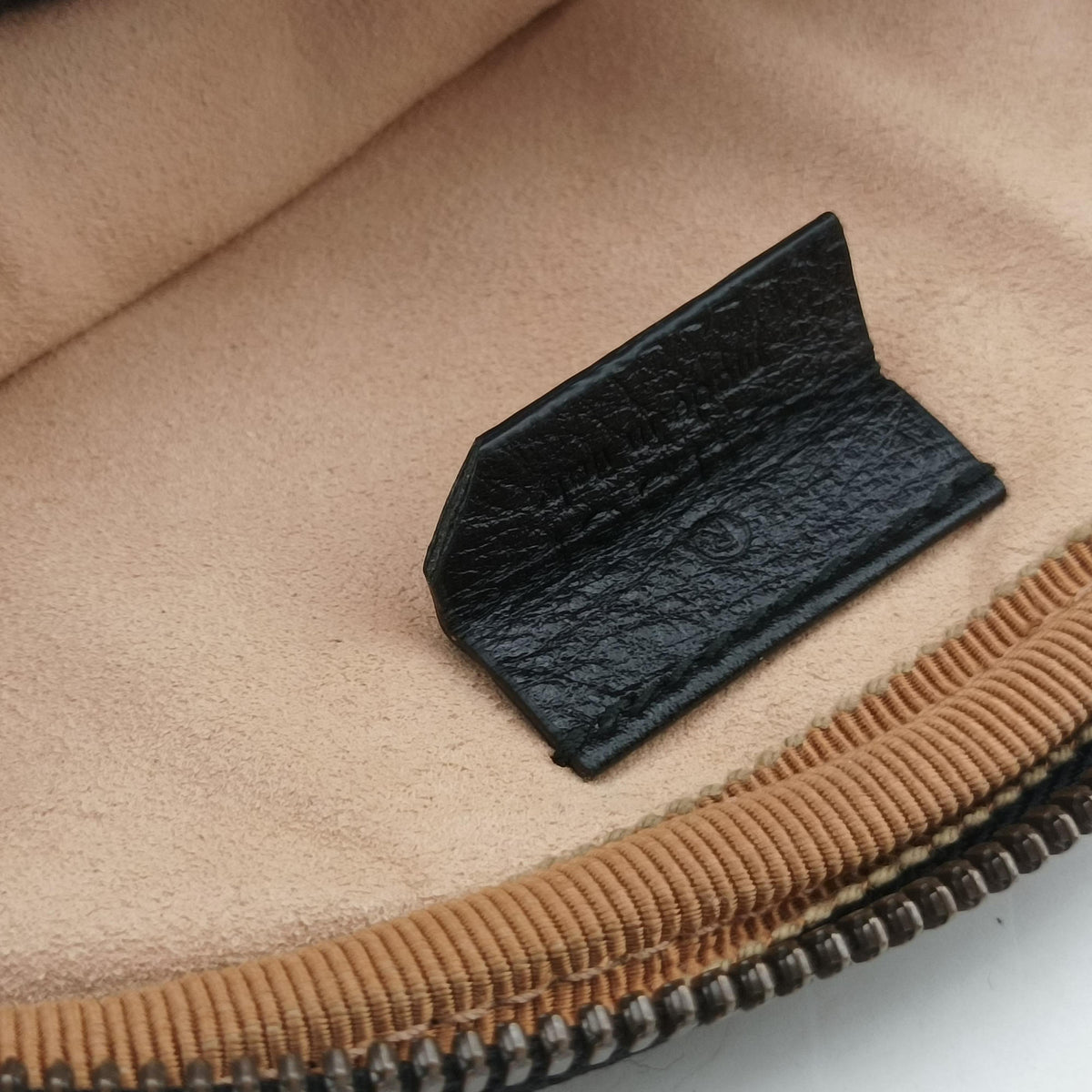 Secondhand Gucci GG Marmont Black Leather 524597 clutchbag | stylenewstar