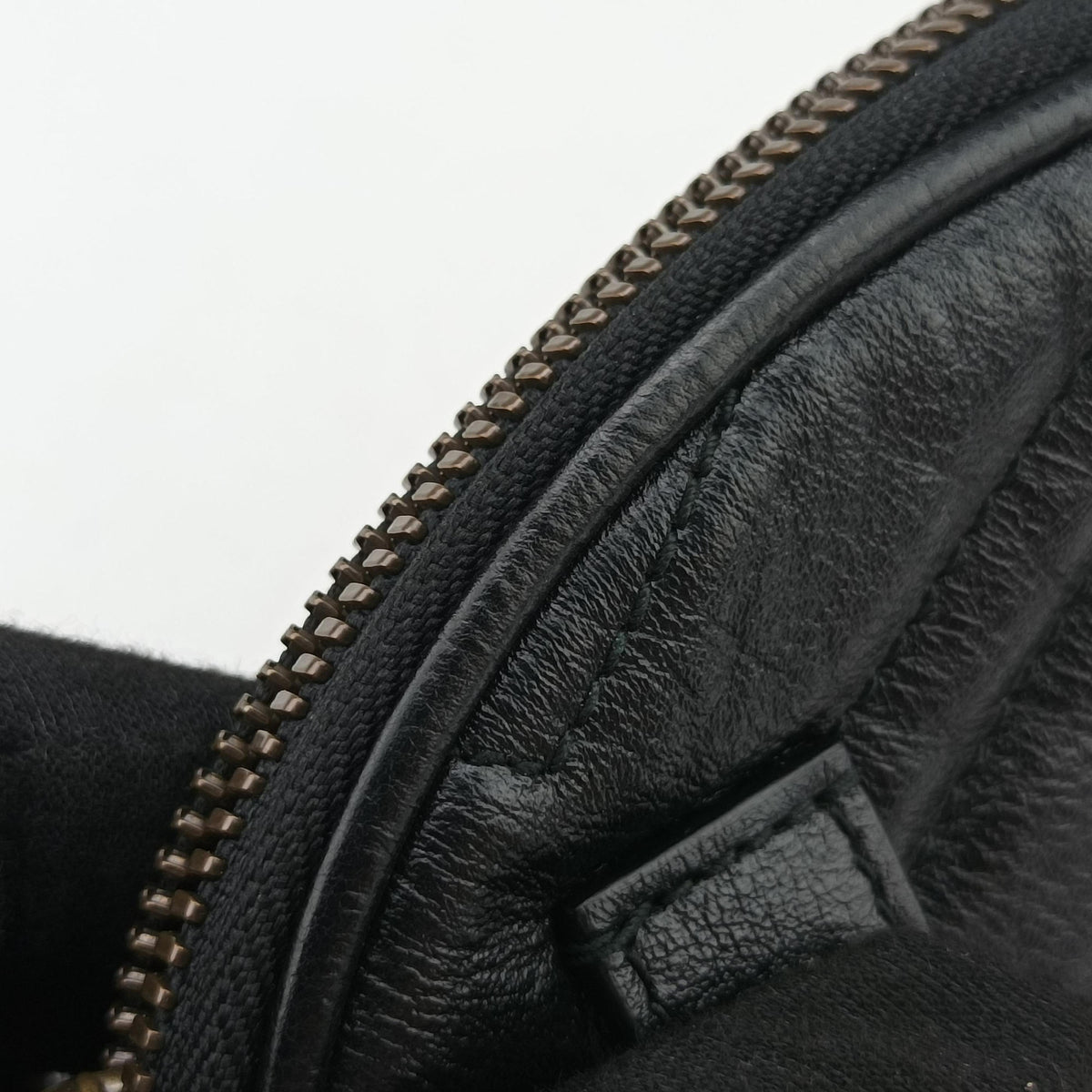 Secondhand Gucci GG Marmont Black Leather 524597 clutchbag | stylenewstar