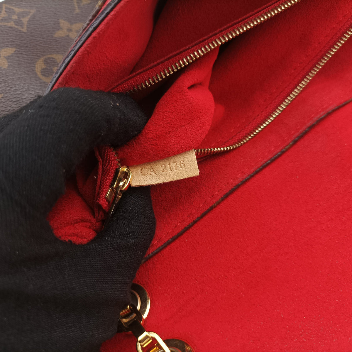 Pre-owned Louis Vuitton Pallas Chain Brown x Cerise Monogram canvas x leather M41201 shoulderbag | stylenewstar
