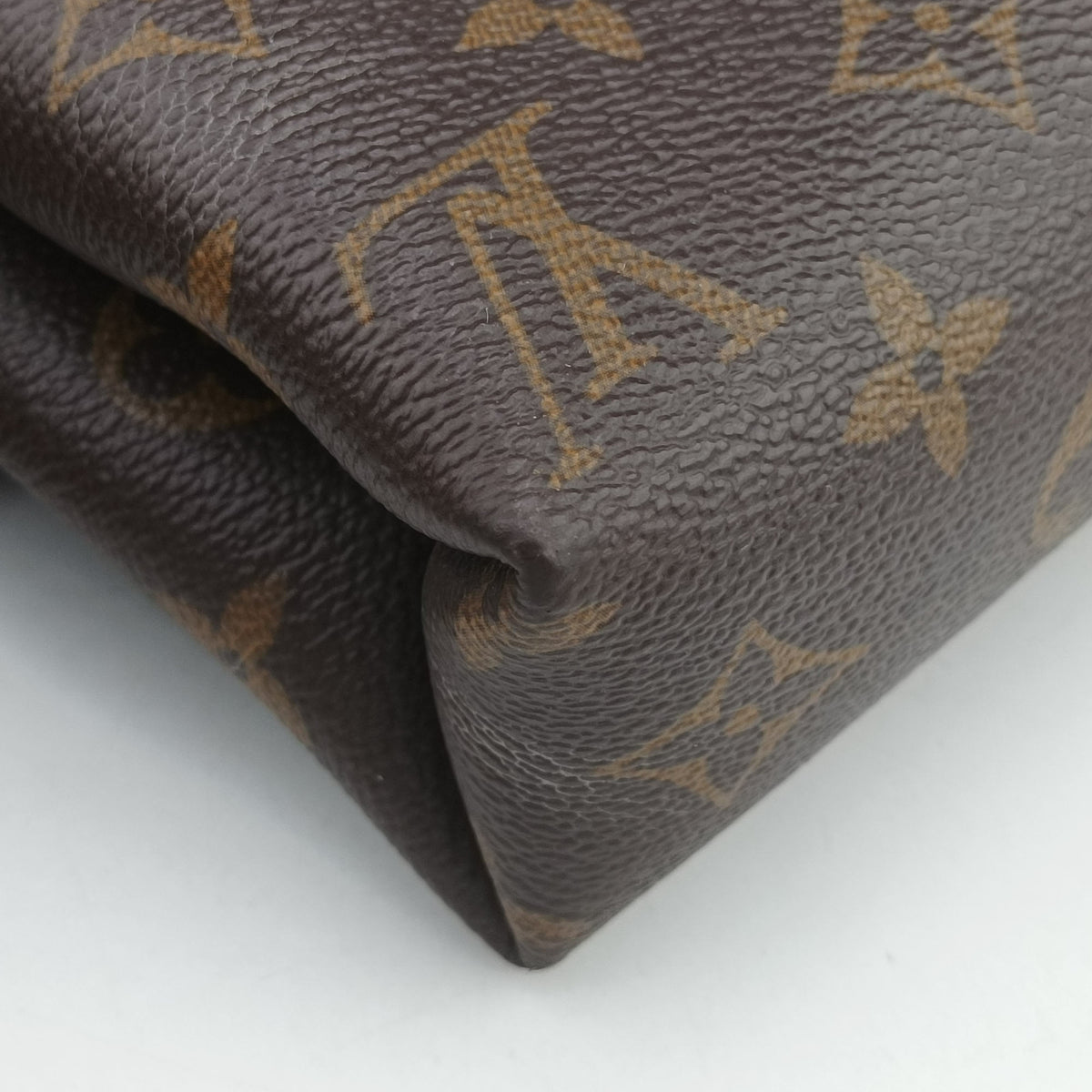 Pre-owned Louis Vuitton Pallas Chain Brown x Cerise Monogram canvas x leather M41201 shoulderbag | stylenewstar