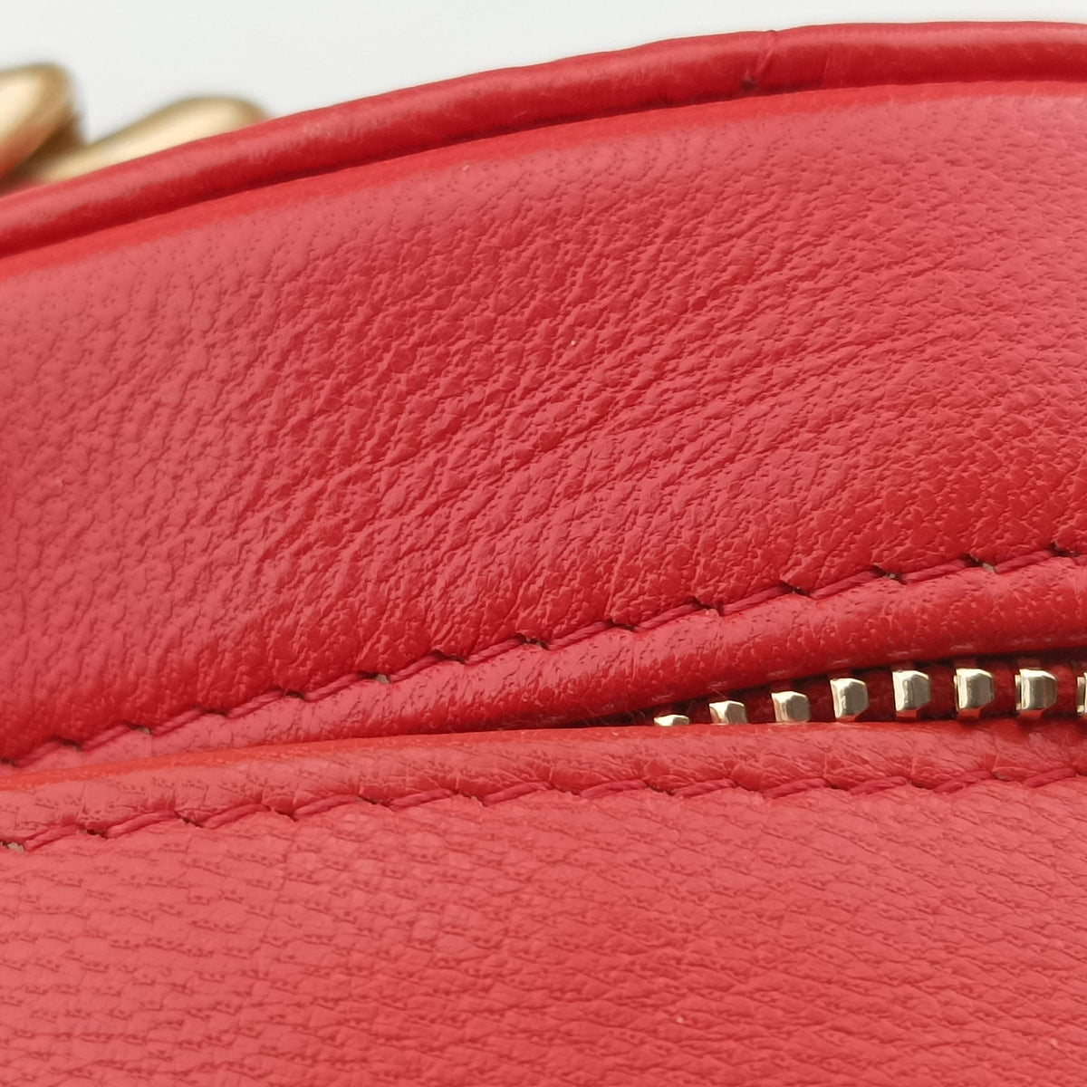 Pre-owned Chanel CHANEL 19 Round Red lambskin AP0945 shoulderbag | stylenewstar