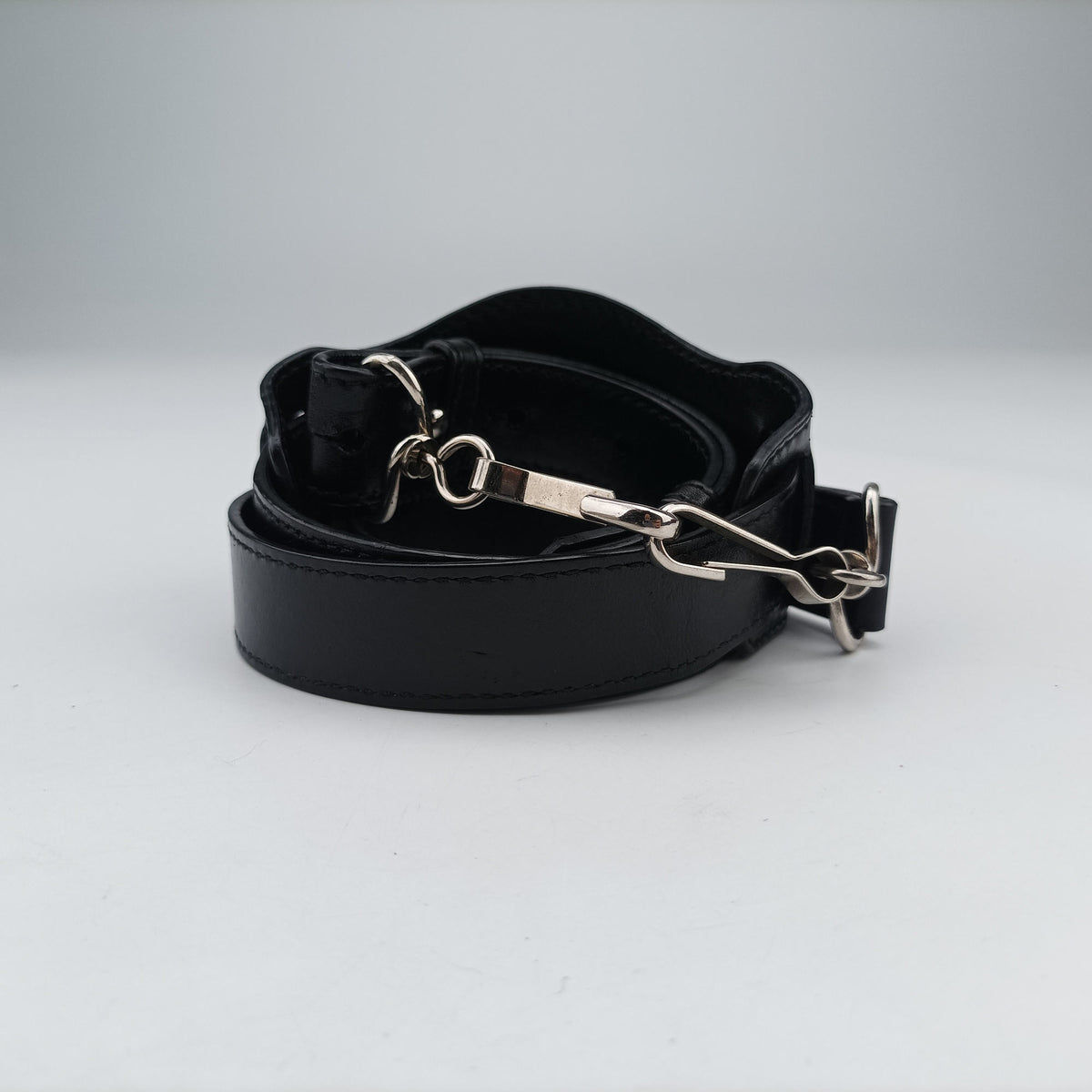 Pre-owned Balenciaga Classic City Black Raffia x Leather  shoulderbag | stylenewstar