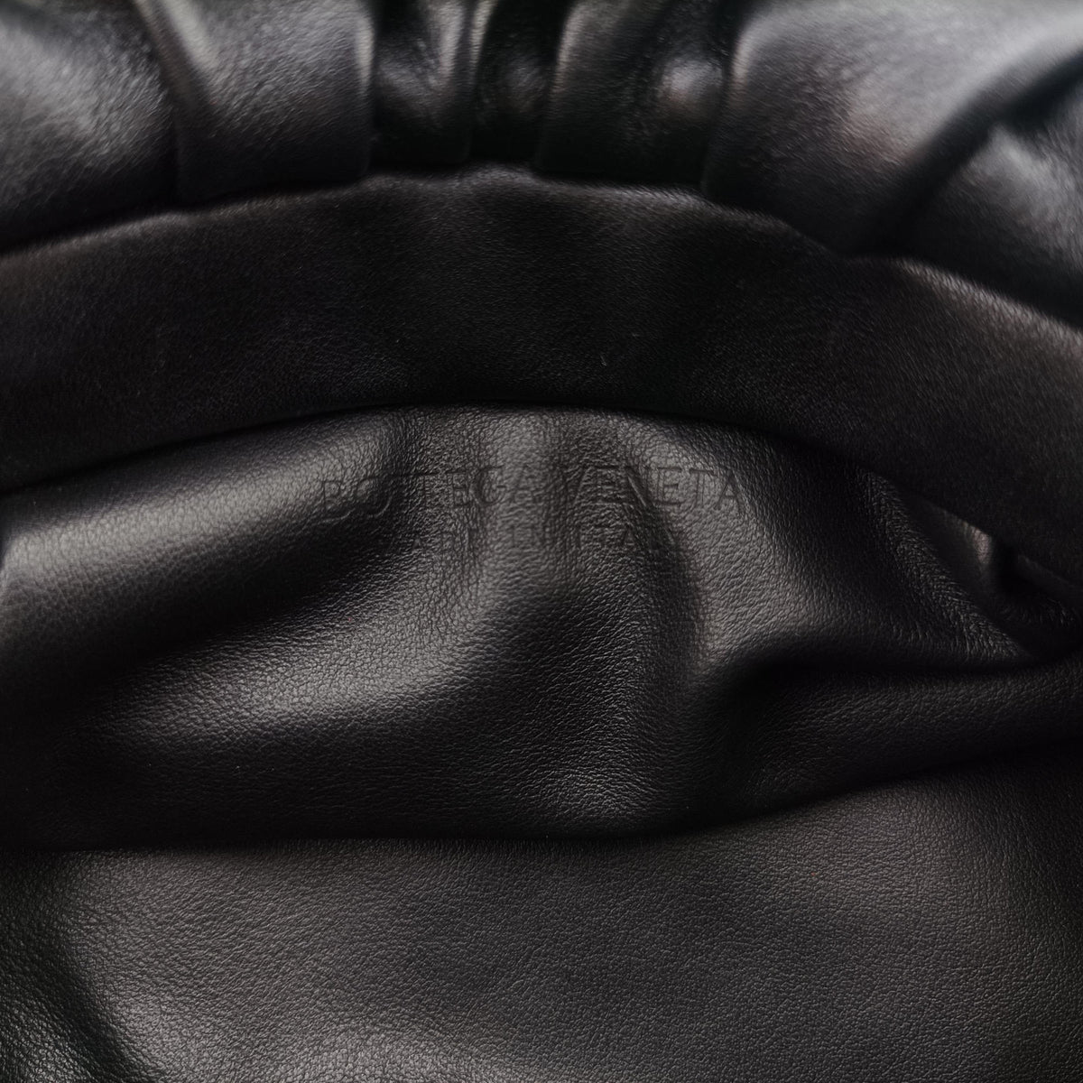 Secondhand Bottega Veneta THE Chain Pouch Black lambskin  shoulderbag | stylenewstar