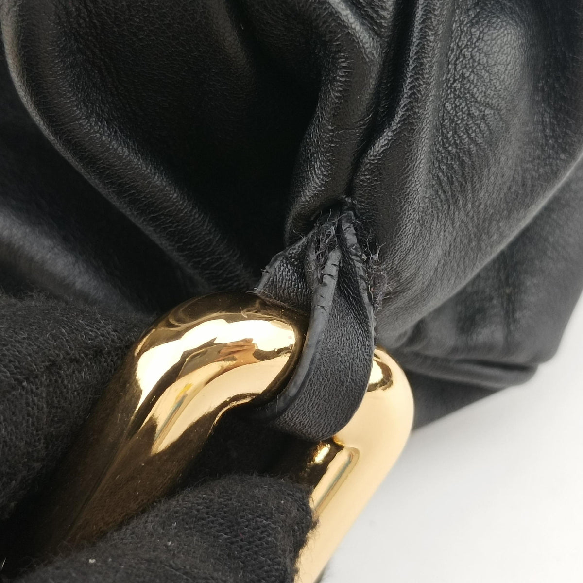 Secondhand Bottega Veneta THE Chain Pouch Black lambskin  shoulderbag | stylenewstar