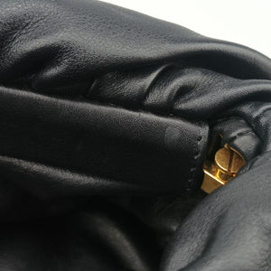 Secondhand Bottega Veneta THE Chain Pouch Black lambskin  shoulderbag | stylenewstar