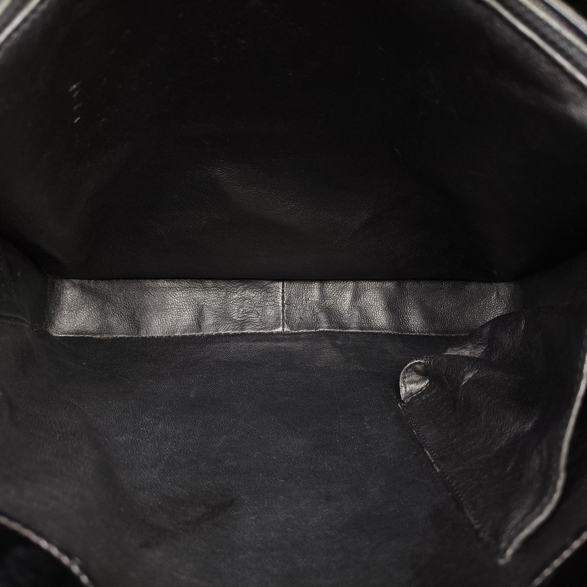 Pre-owned Chanel Tote Black Enamel  handbag | stylenewstar