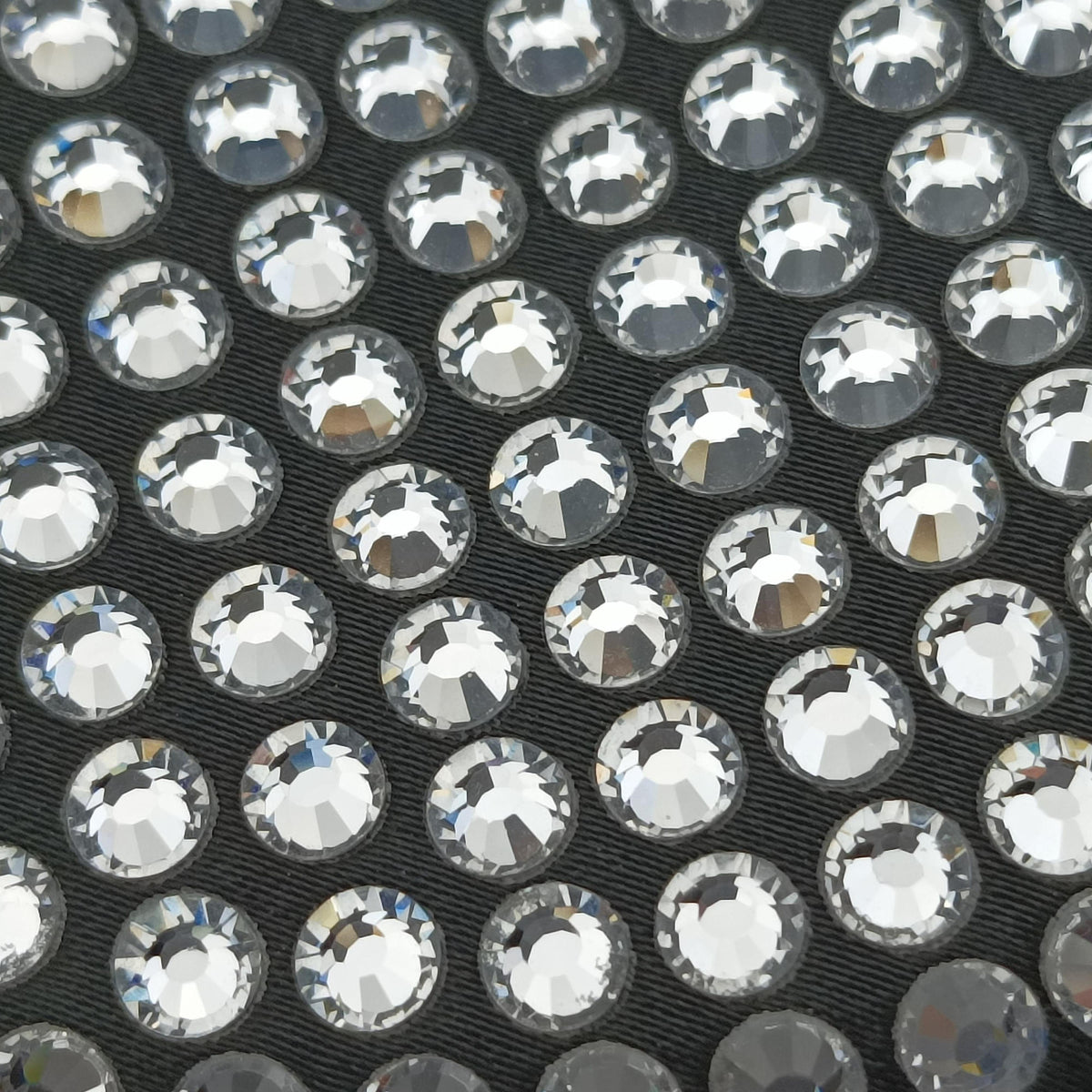 Secondhand Prada crystal-embellished round Black Rhinestone 1NR003 shoulderbag | stylenewstar