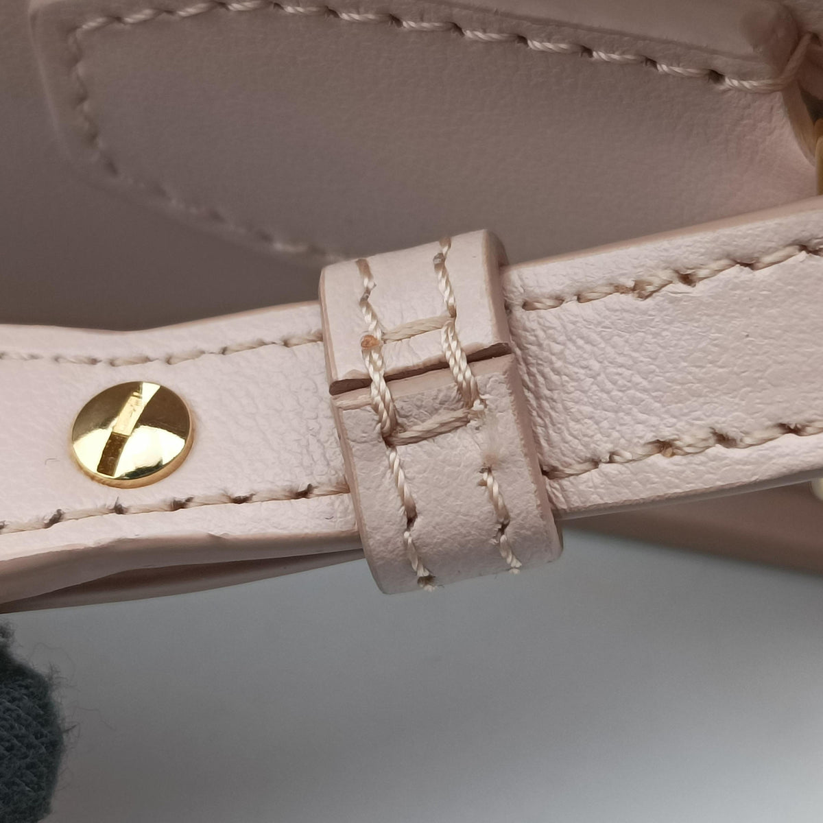 Pre-owned Fendi FENDI Box Packaging Pink Leather 8BT339 shoulderbag | stylenewstar