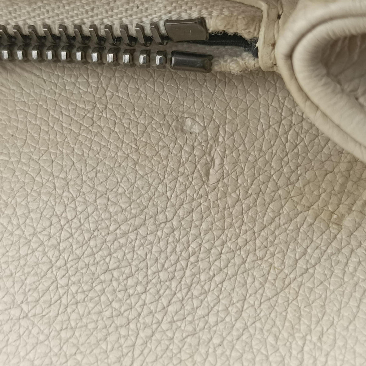 Vintage Yves Saint Laurent ENVELOPE White Leather 440115 shoulderbag | stylenewstar