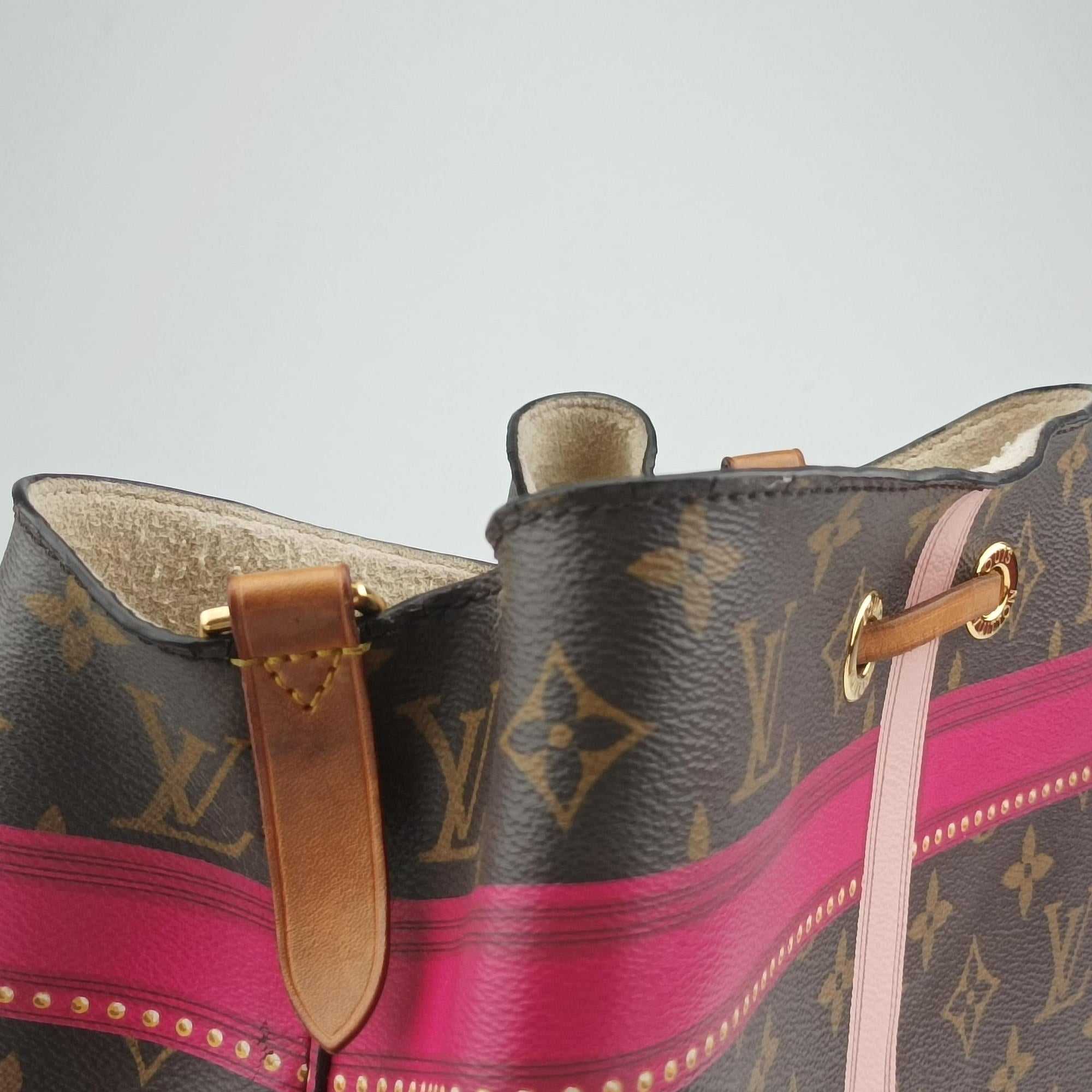 Pre-owned Louis Vuitton NeoNoe brown×Multicolor Monogram Canvas M40649 shoulderbag | stylenewstar